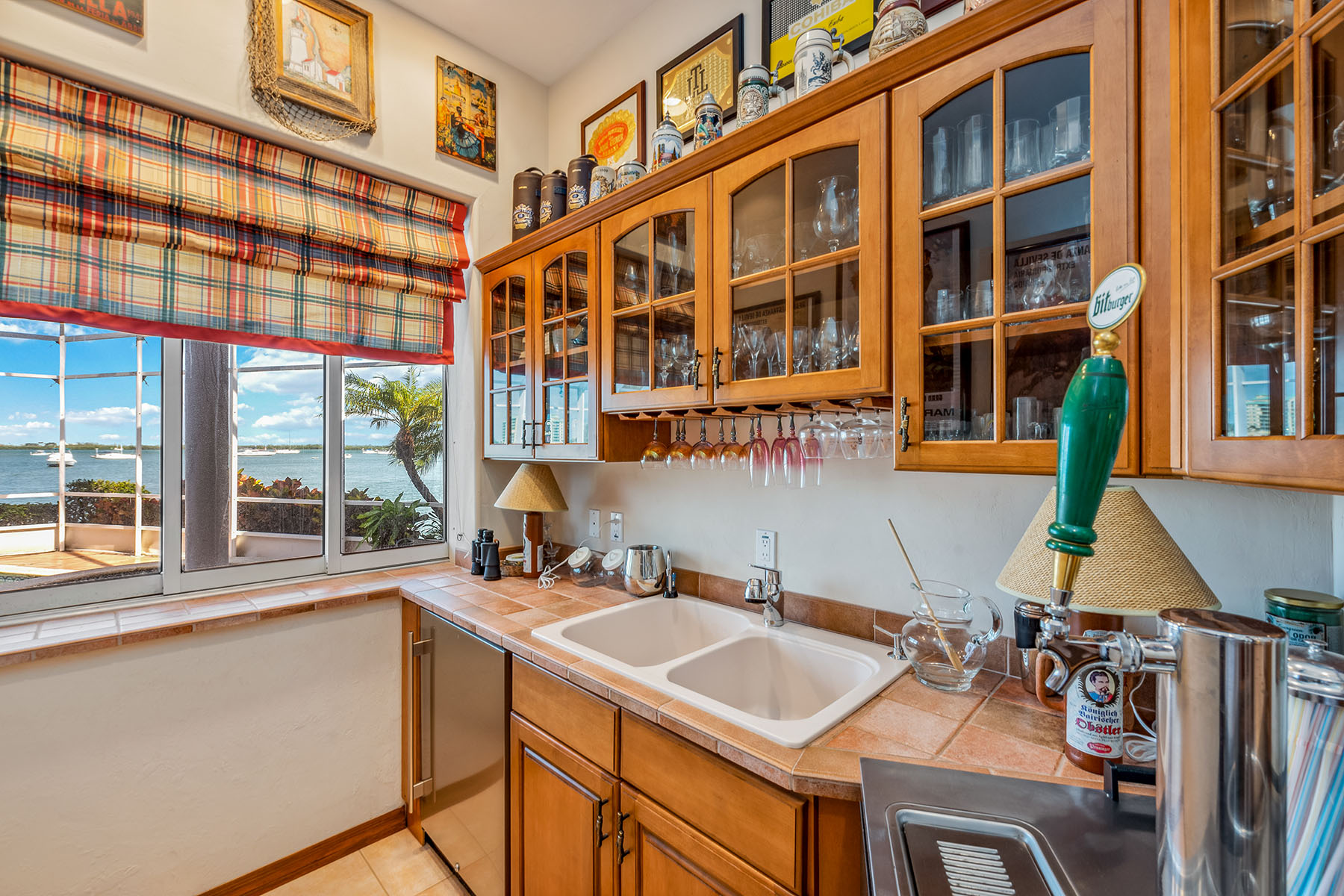 1231 Redwood Court