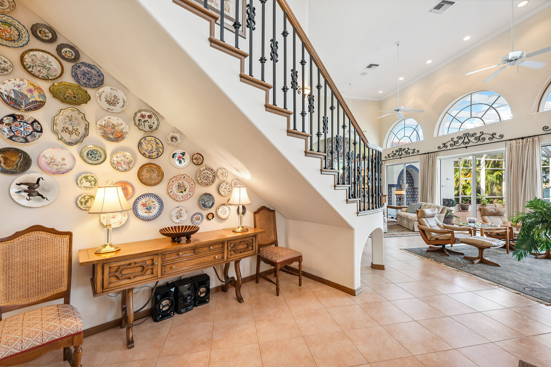 1231 Redwood Court