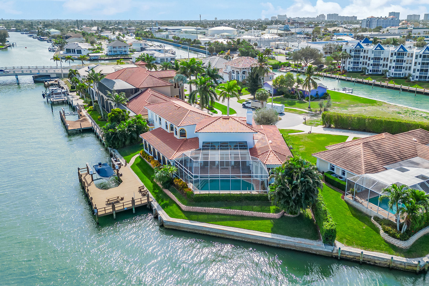 1231 Redwood Court