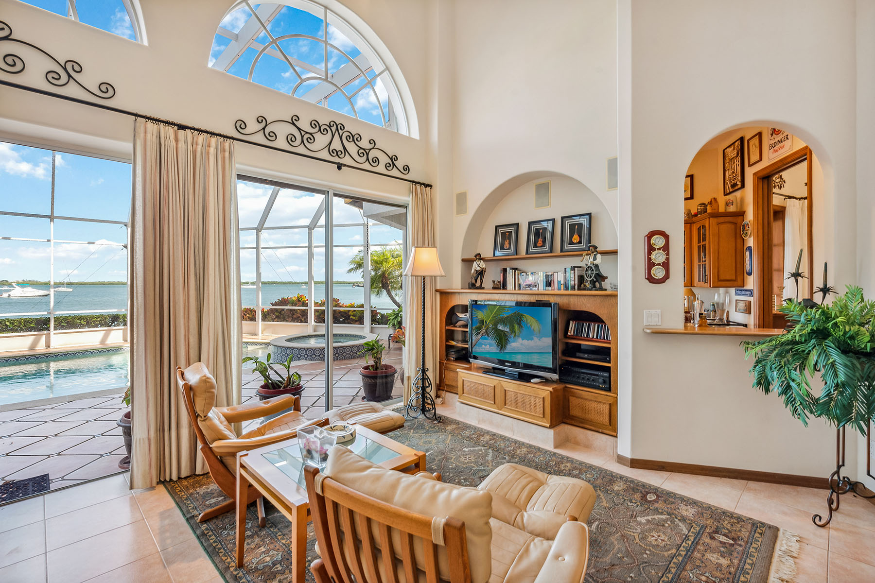 1231 Redwood Court