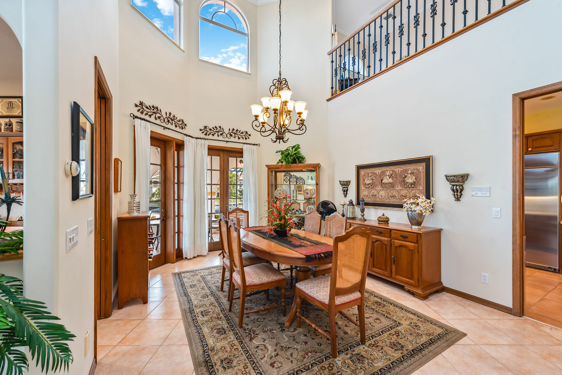 1231 Redwood Court