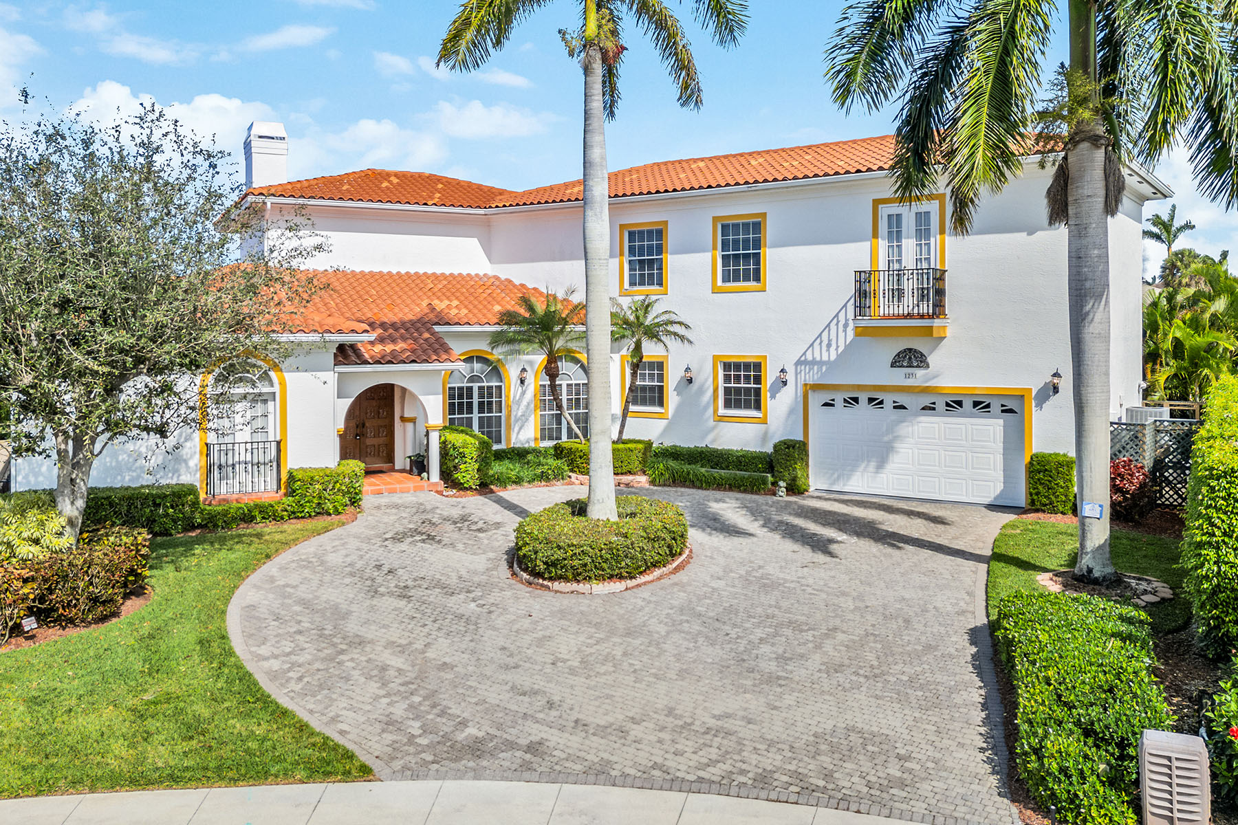 1231 Redwood Court