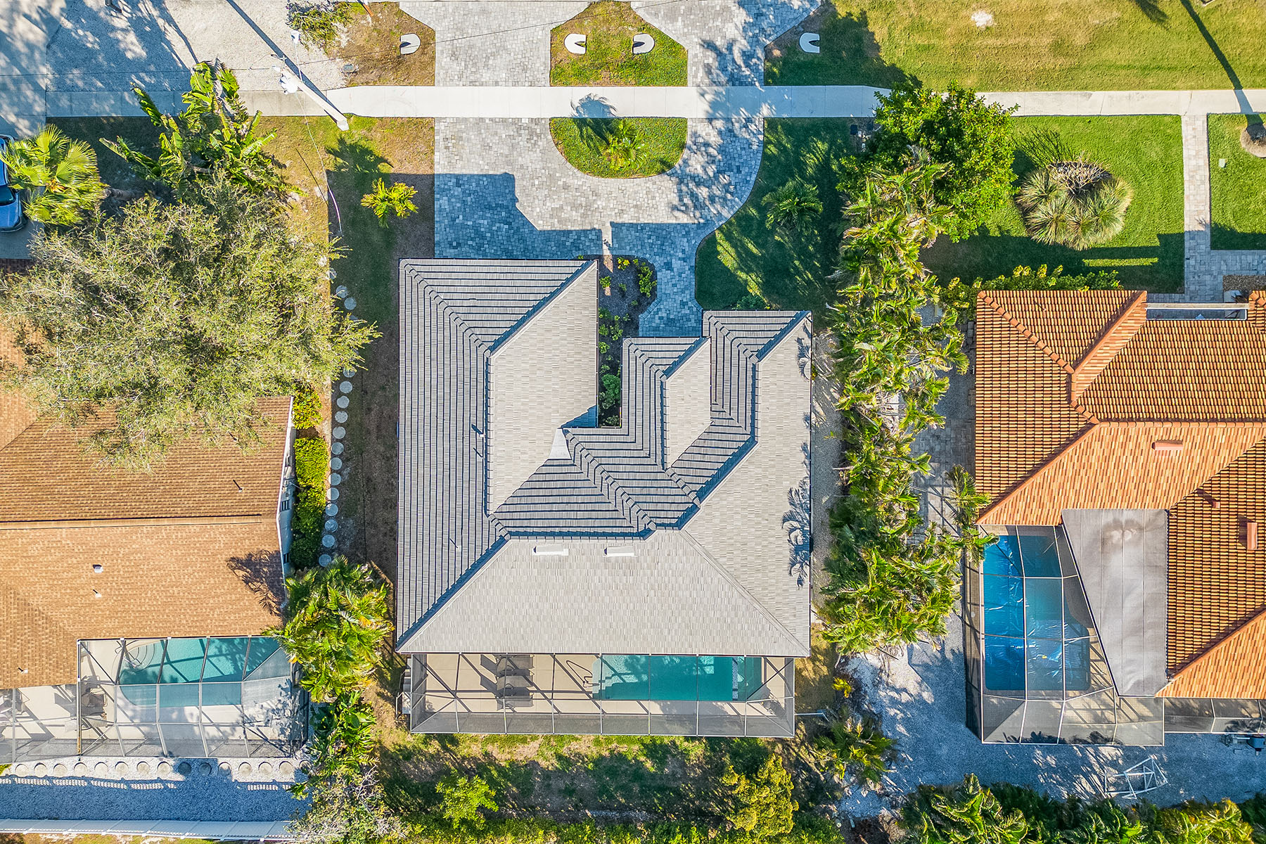 370 Regatta Street