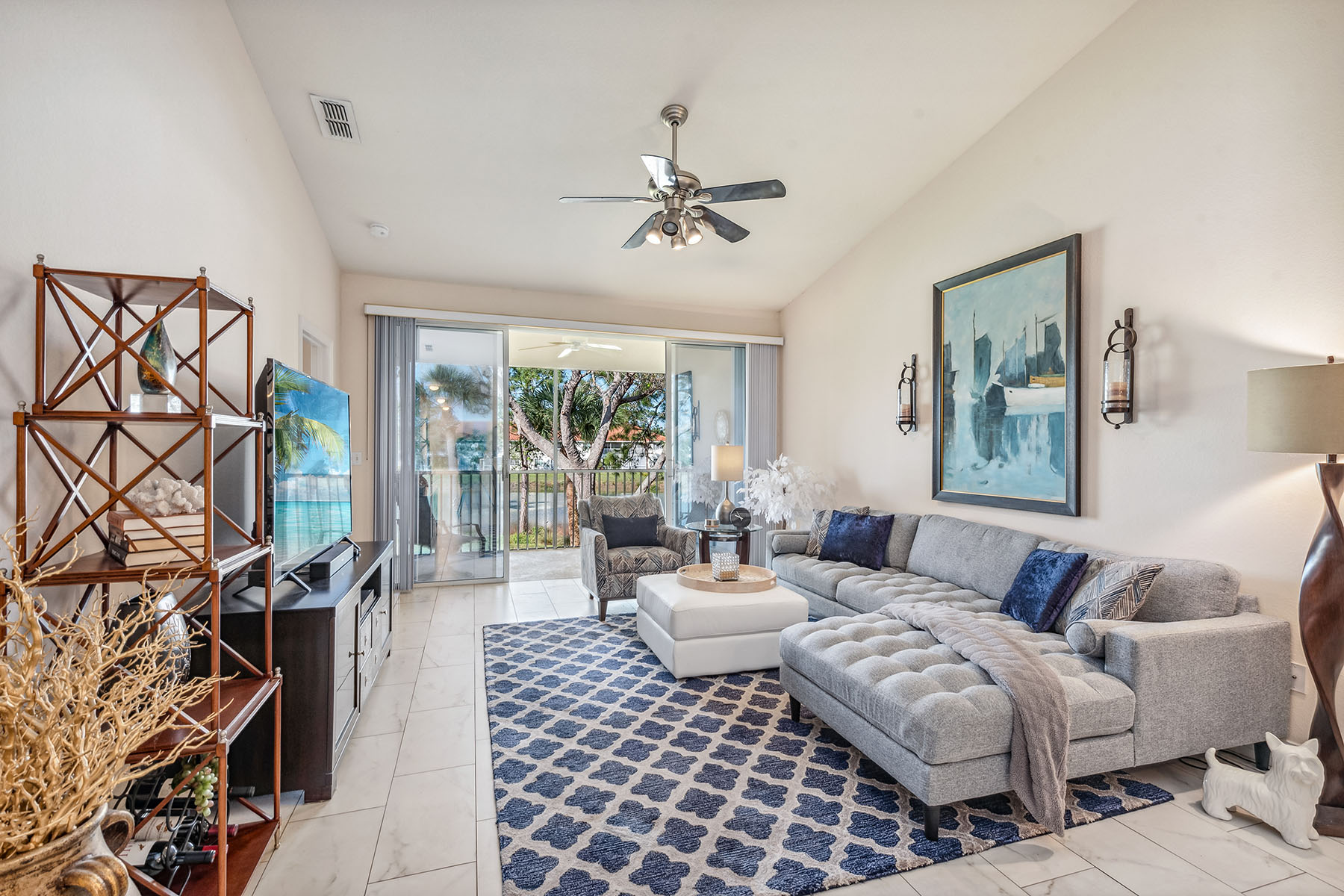 675 Luisa Lane , 2