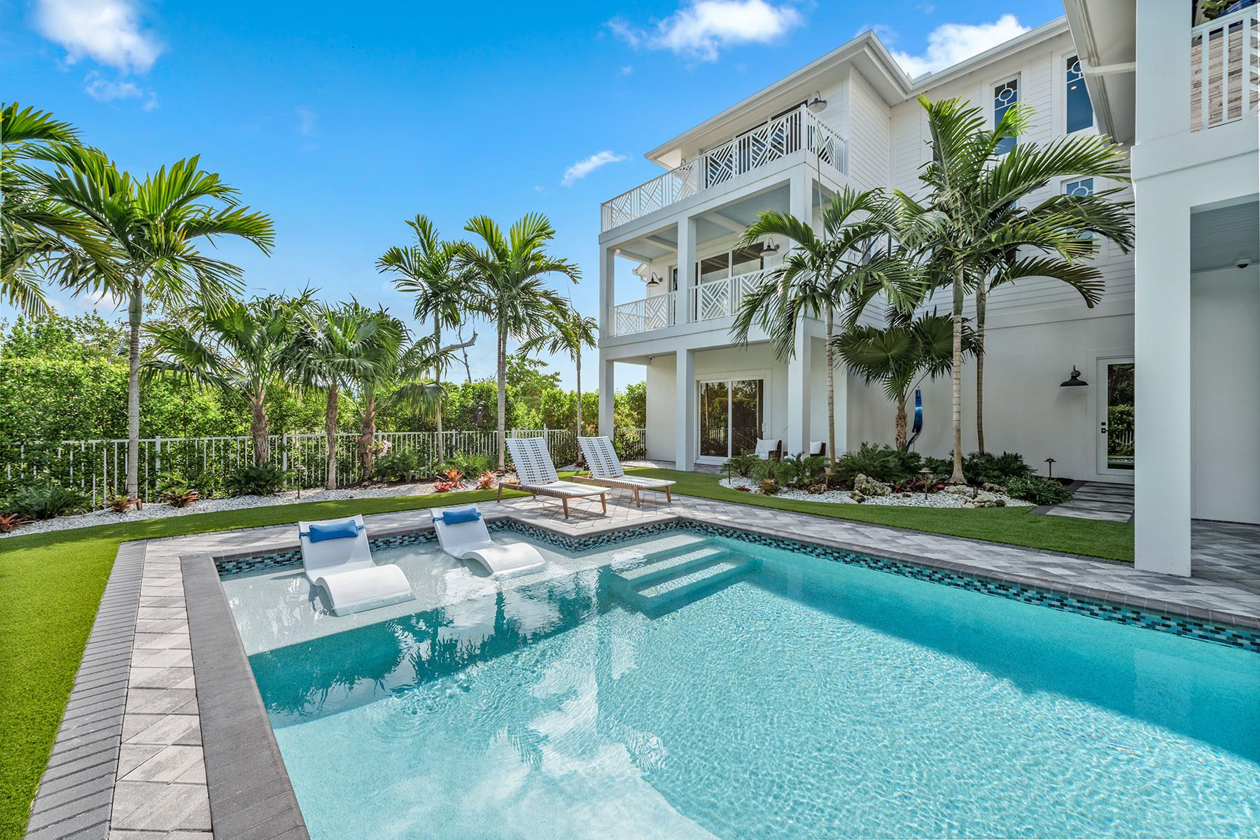 865 Sea Dune Lane