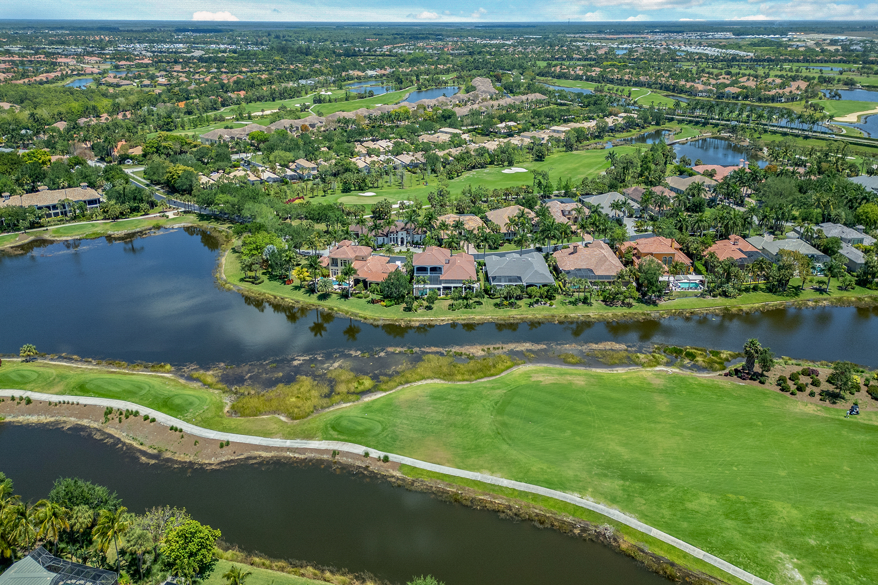 3815 Isla Del Sol Way