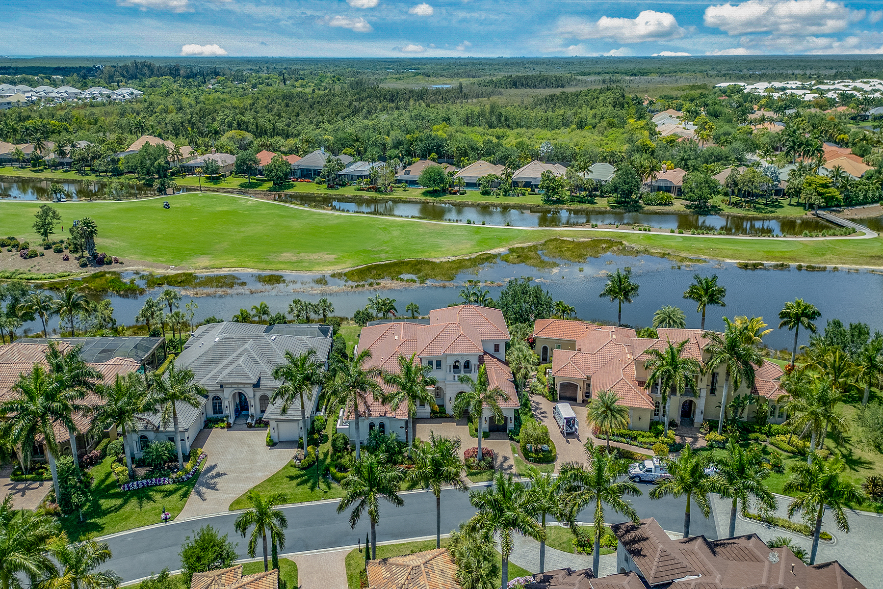 3815 Isla Del Sol Way