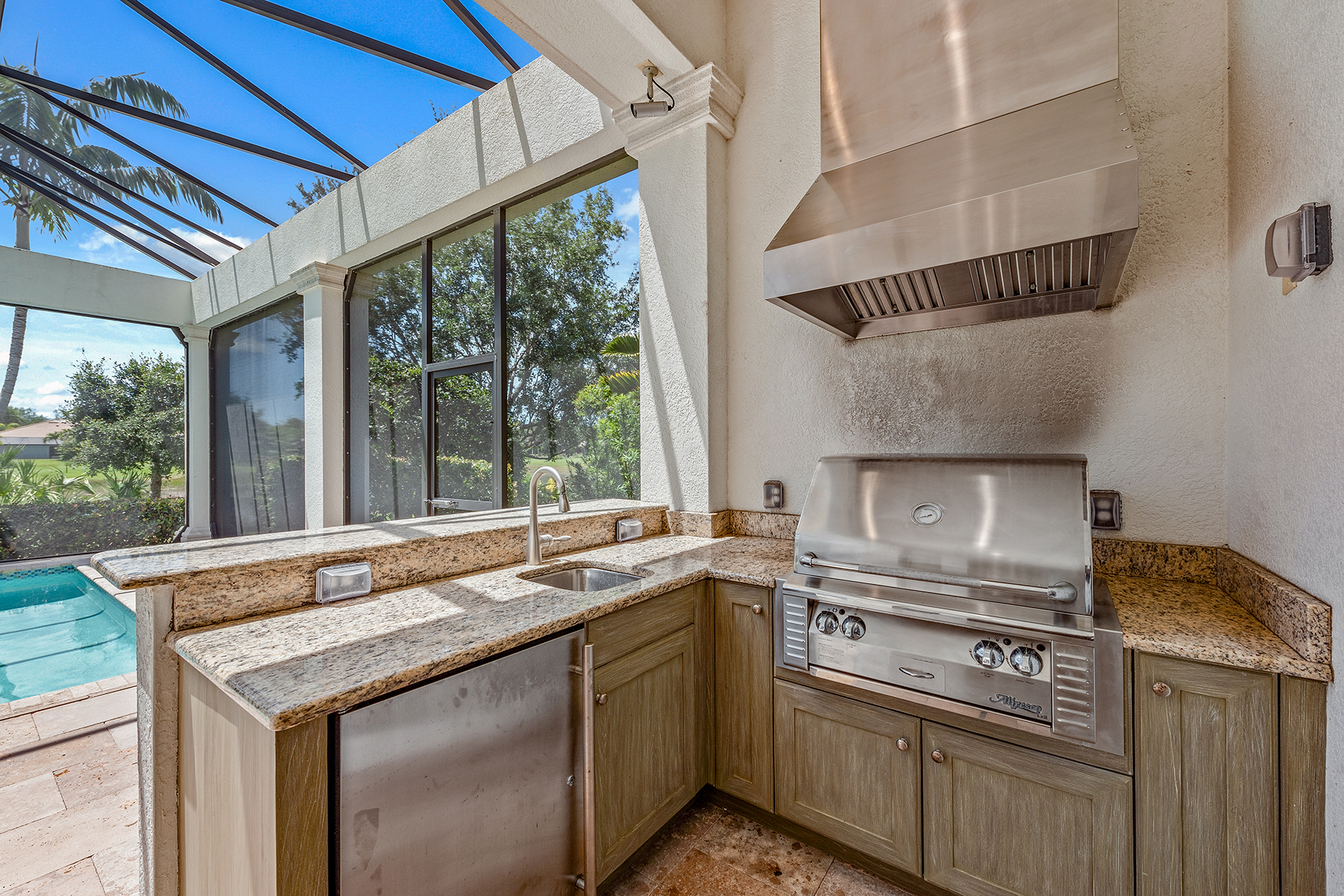 3815 Isla Del Sol Way