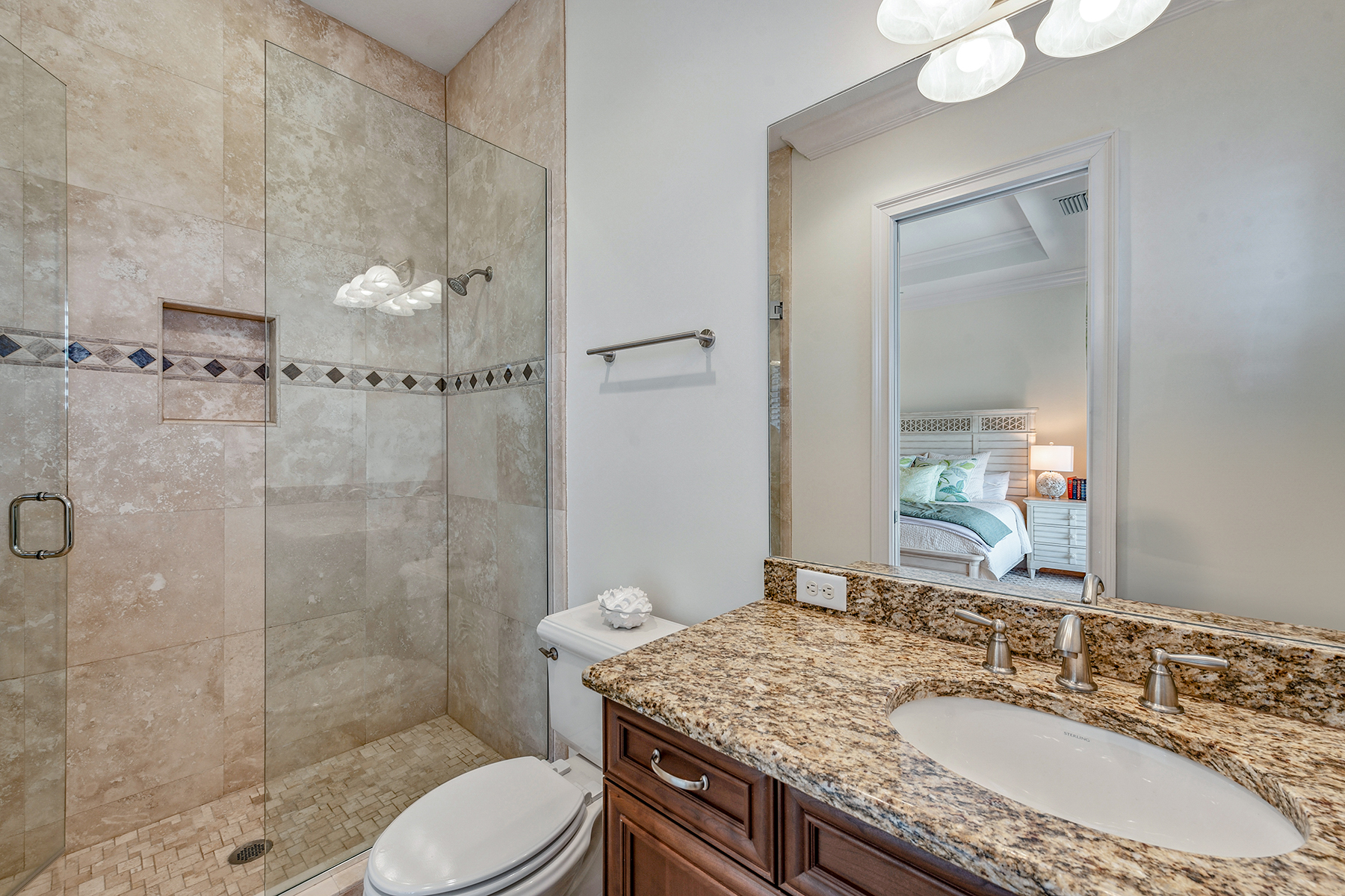 3815 Isla Del Sol Way