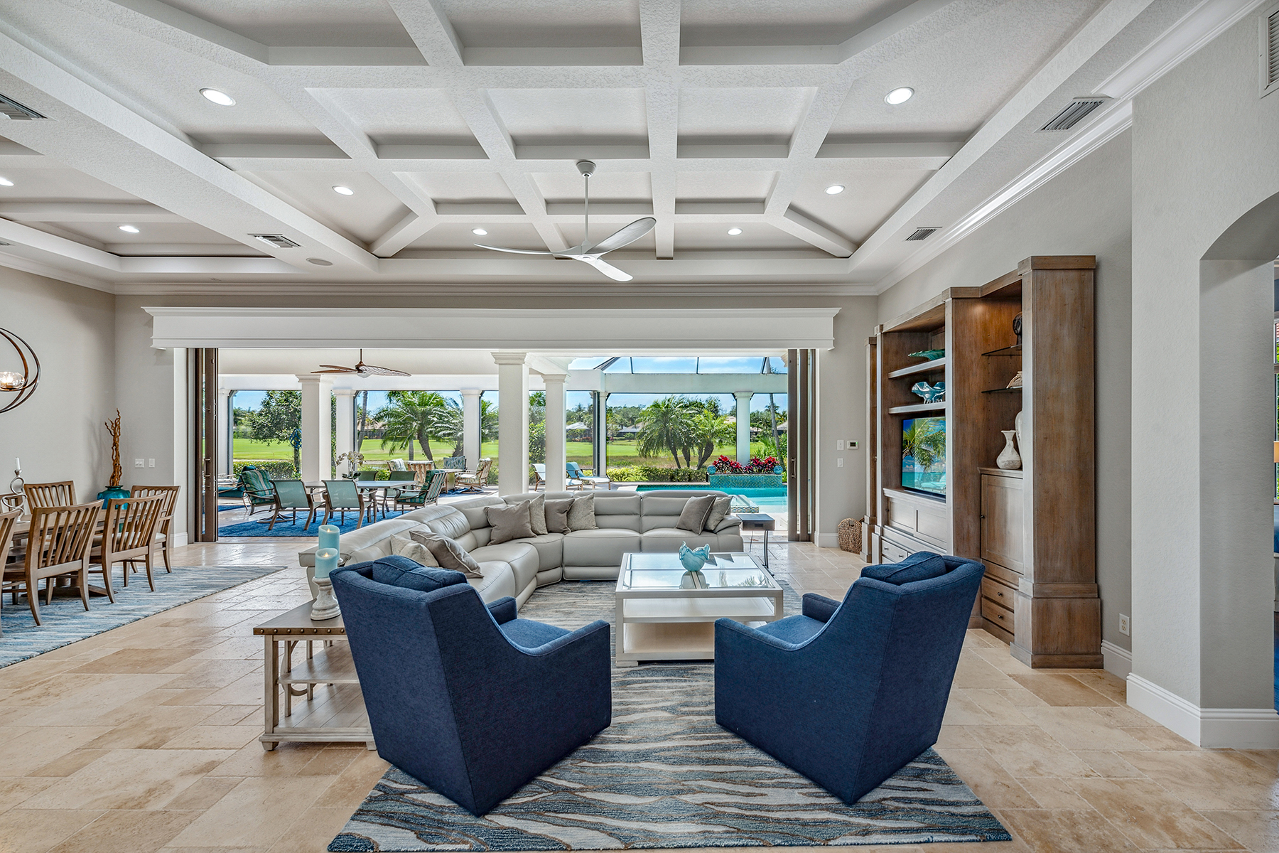 3815 Isla Del Sol Way