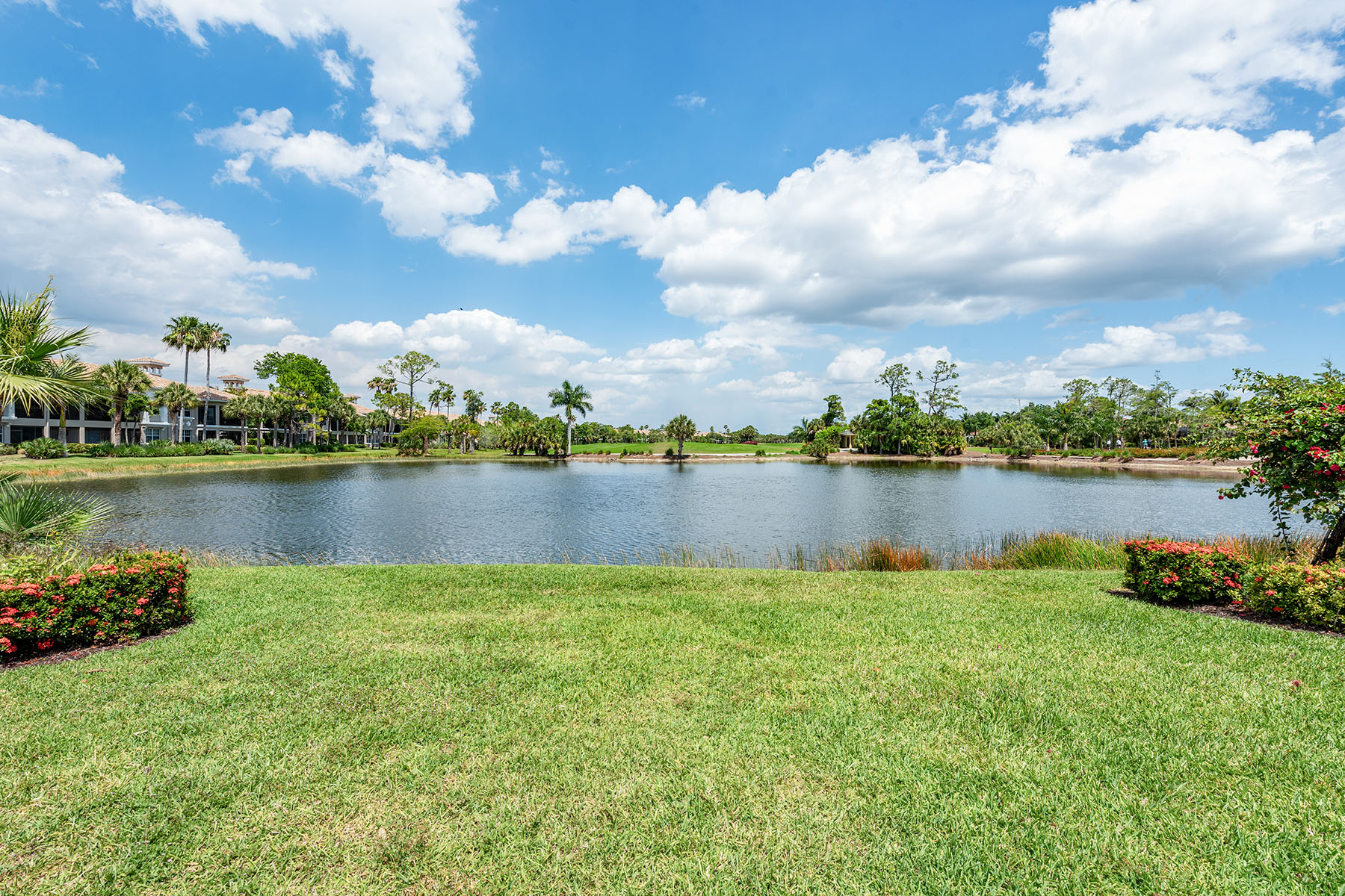 7646 Mulberry Lane