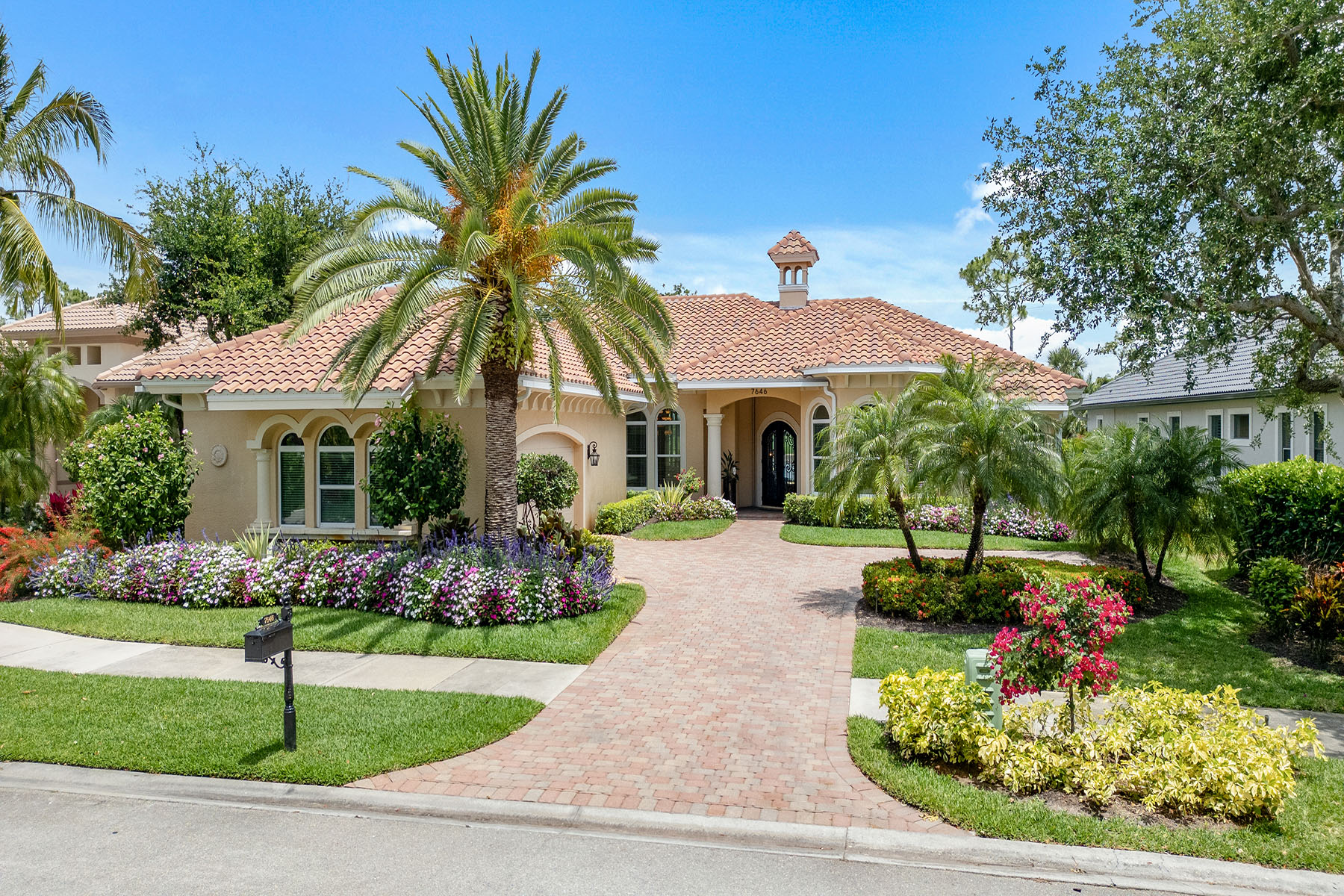 7646 Mulberry Lane