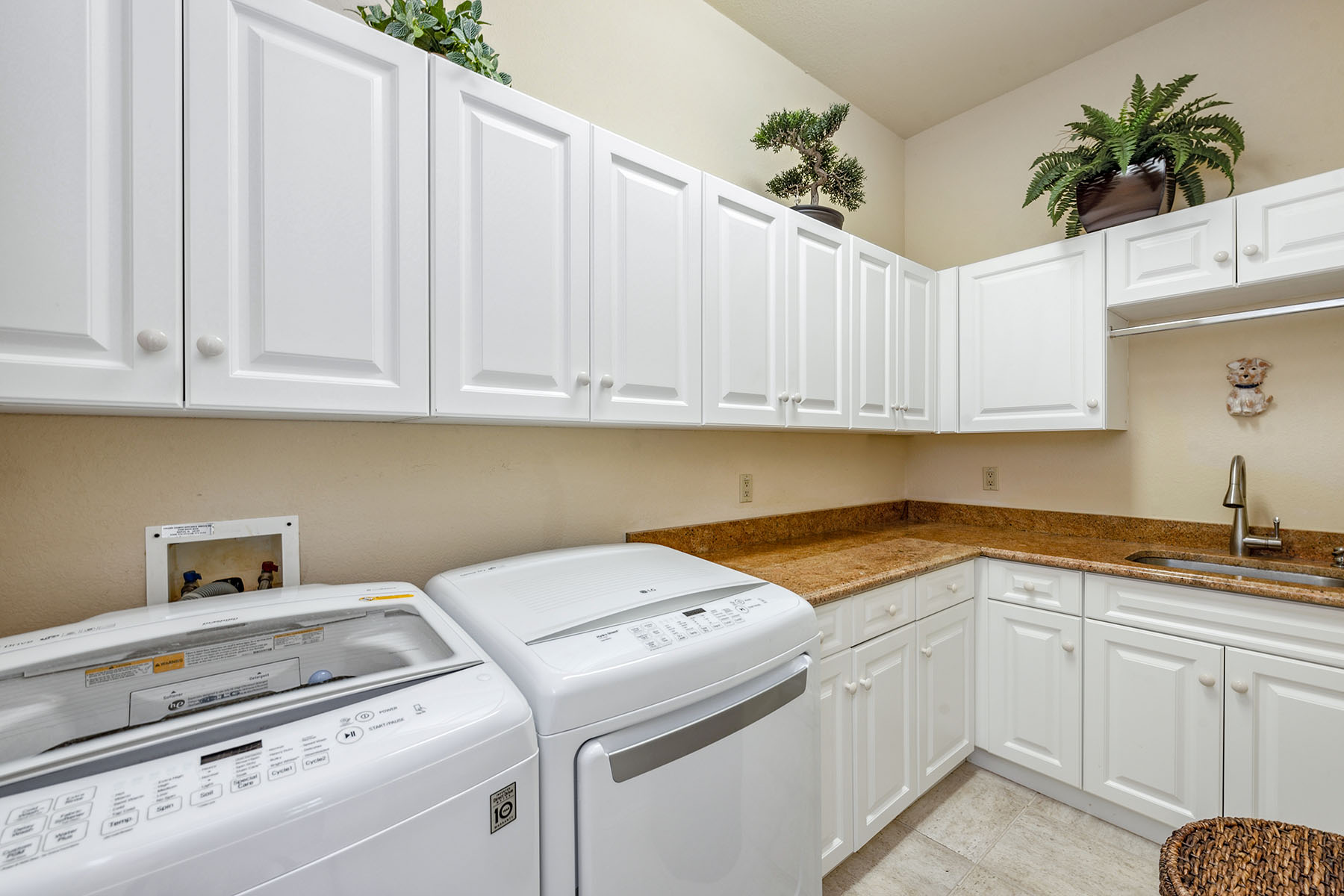 7646 Mulberry Lane