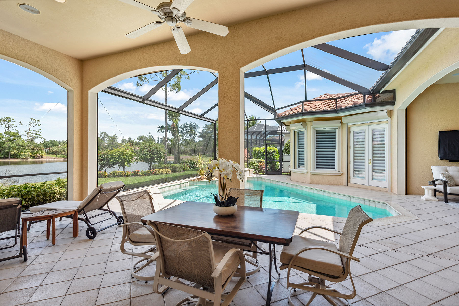 7646 Mulberry Lane