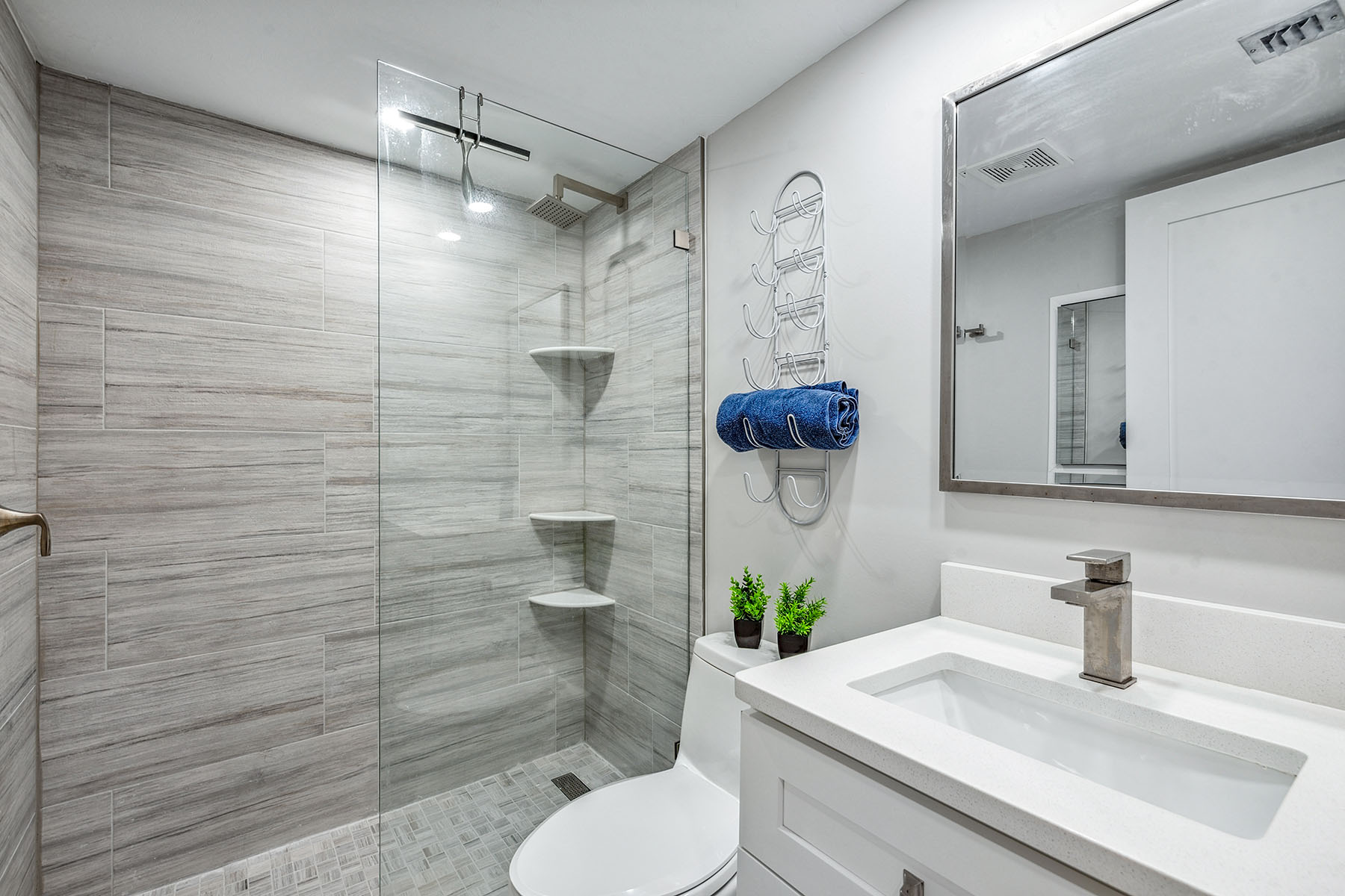 330 Kon Tiki Drive , G7