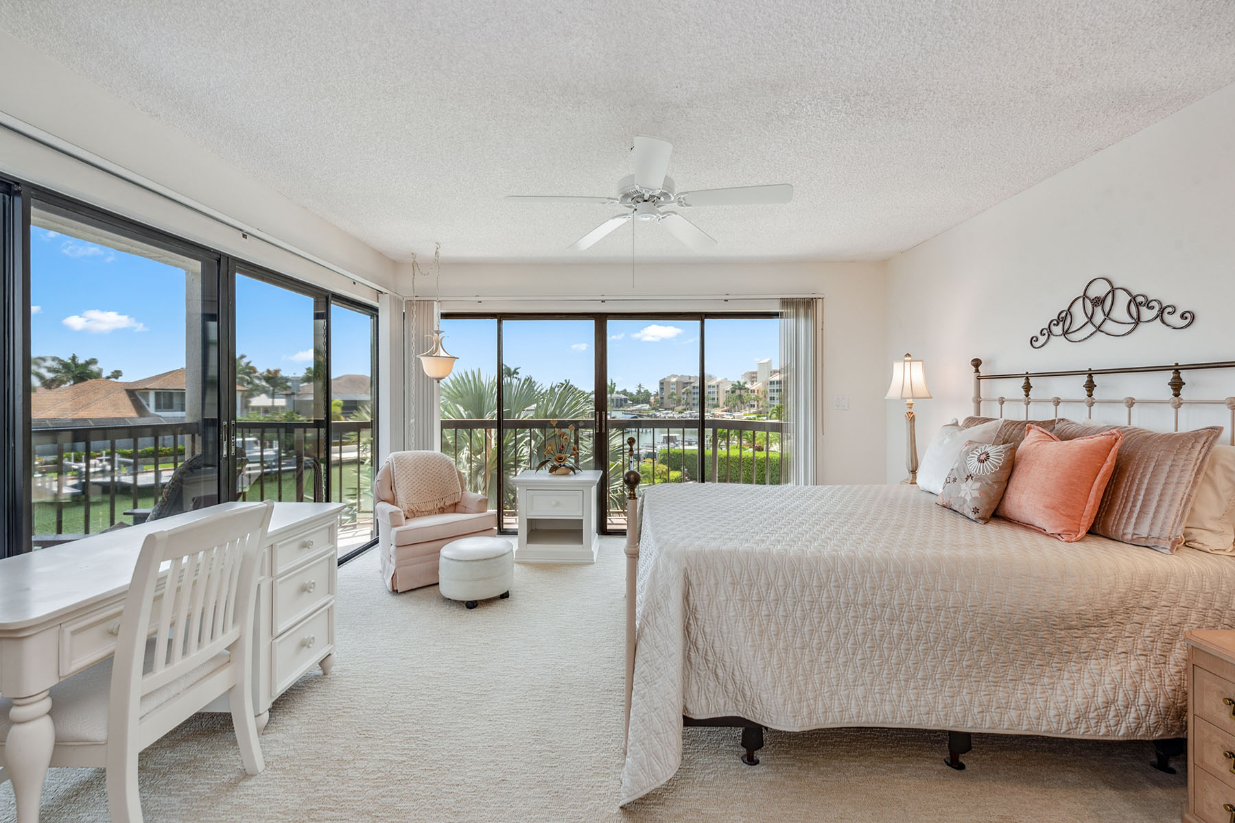 845 Collier Court , 304
