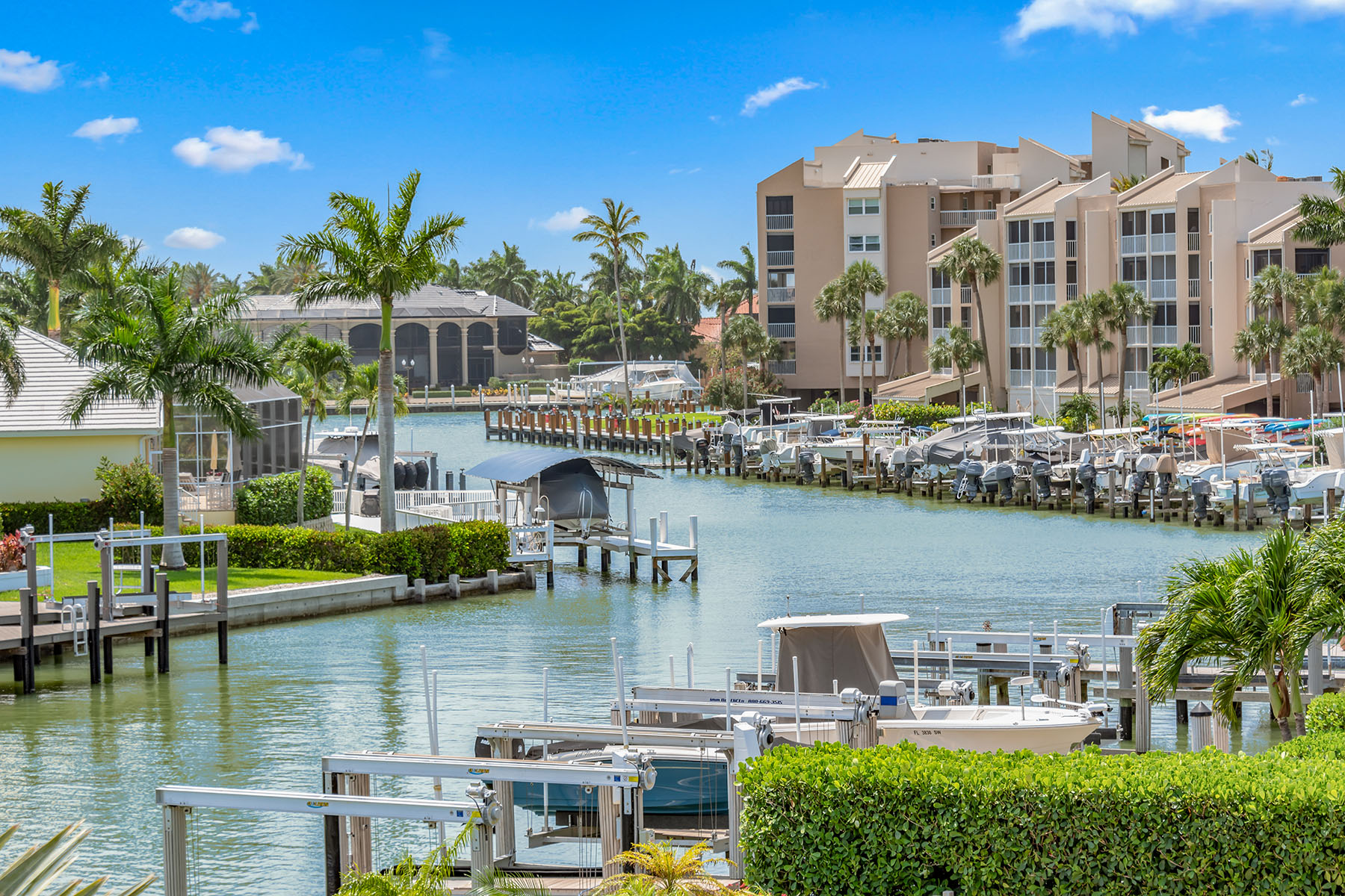 845 Collier Court , 304