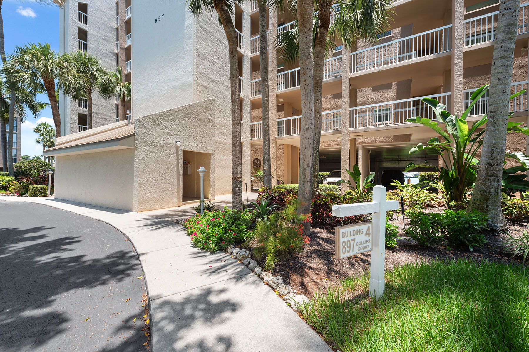 897 Collier Court , 204