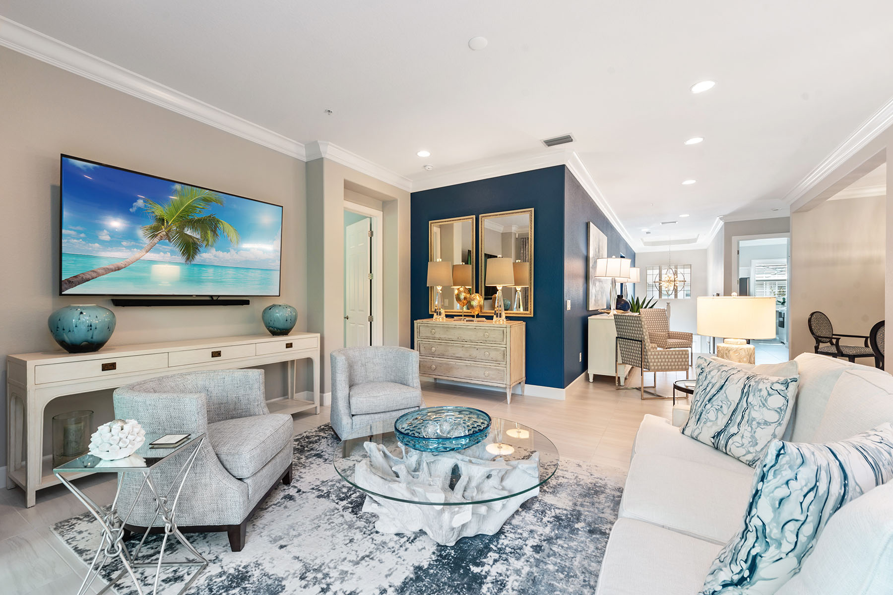 8037 Signature Club Circle , 201