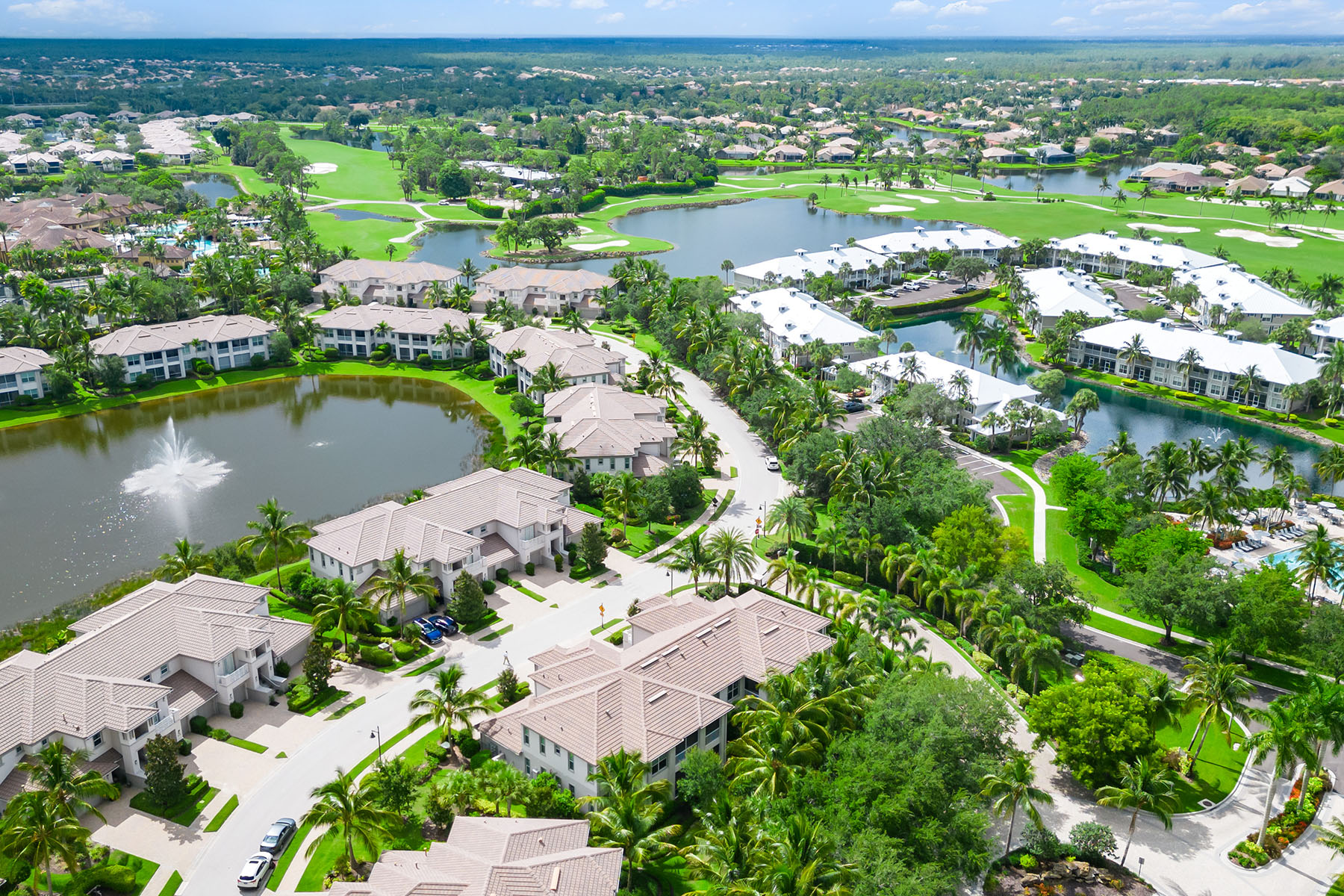 8037 Signature Club Circle , 201