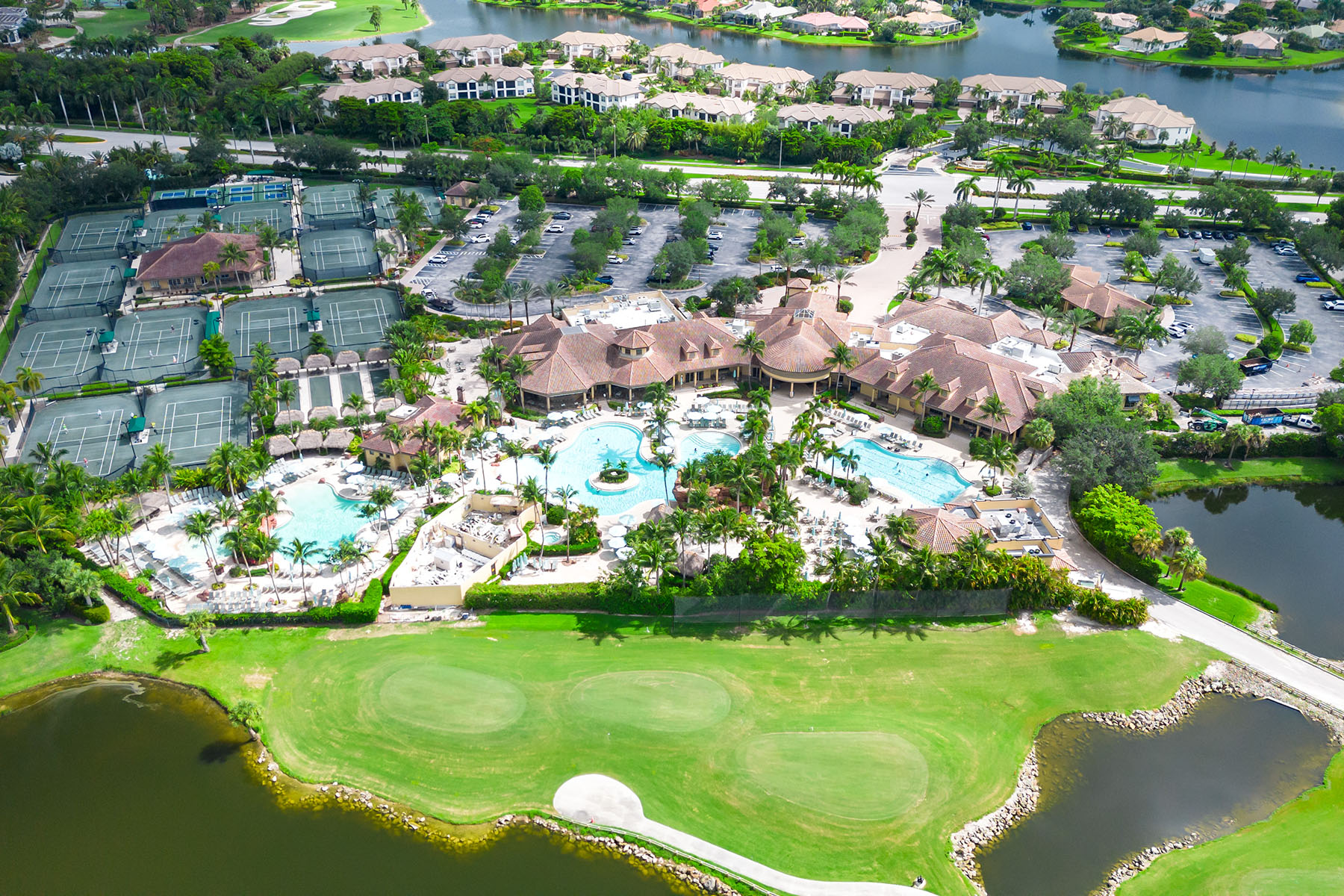 8037 Signature Club Circle , 201
