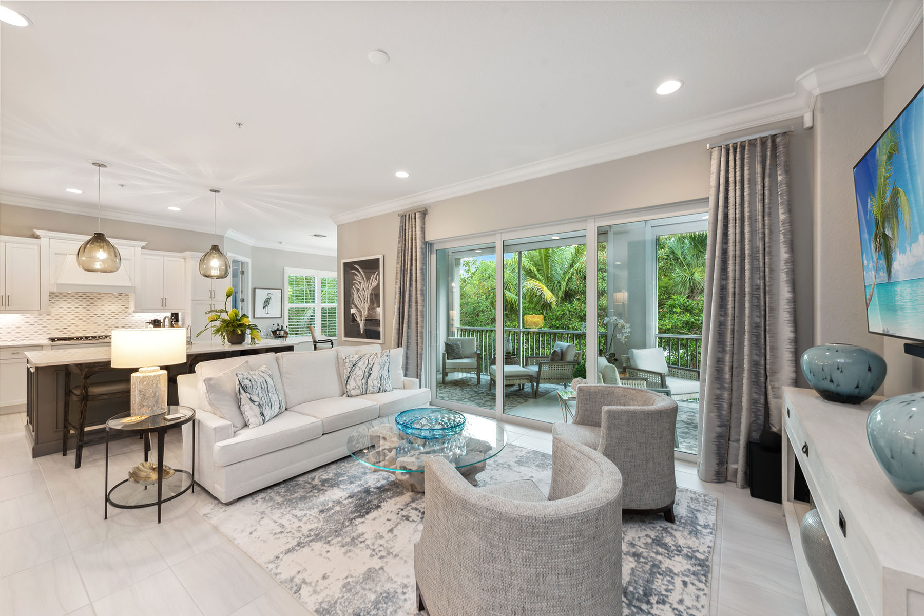 8037 Signature Club Circle , 201