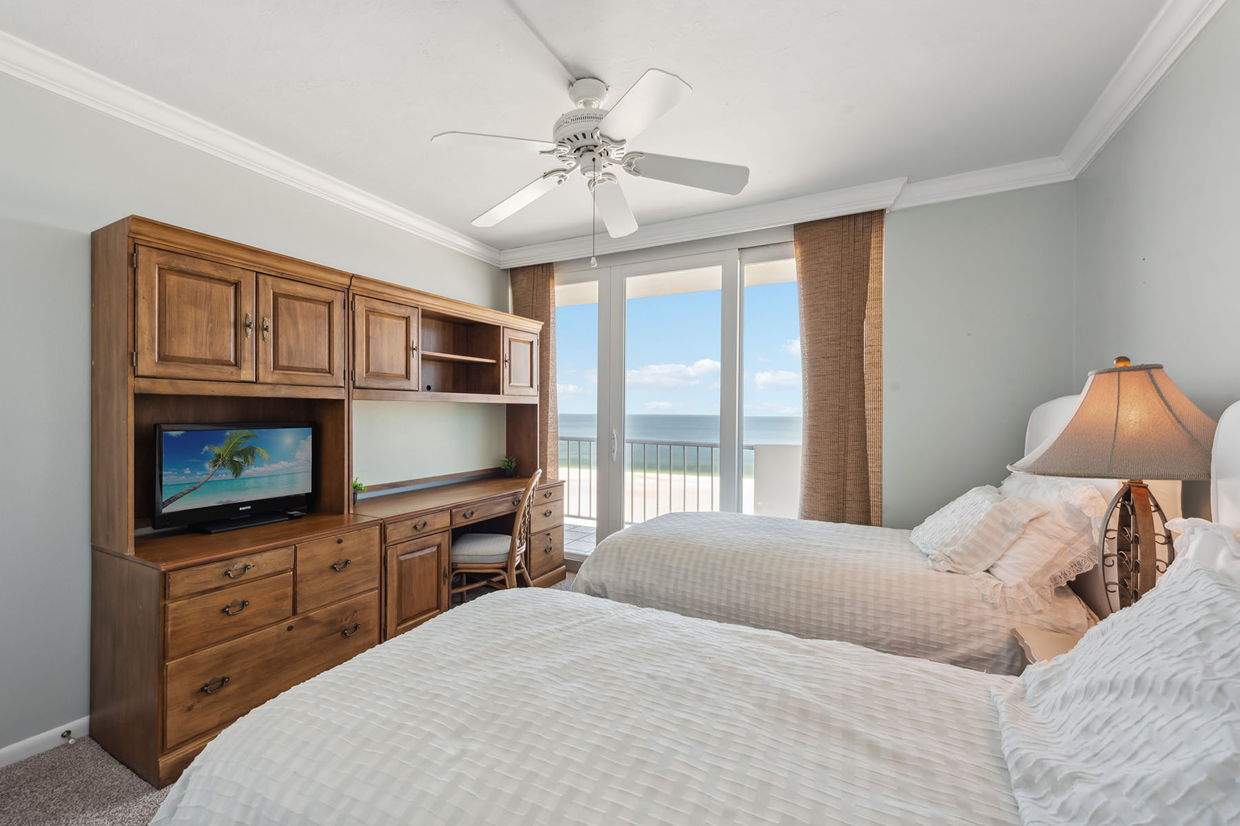 140 Seaview Court , 1703N