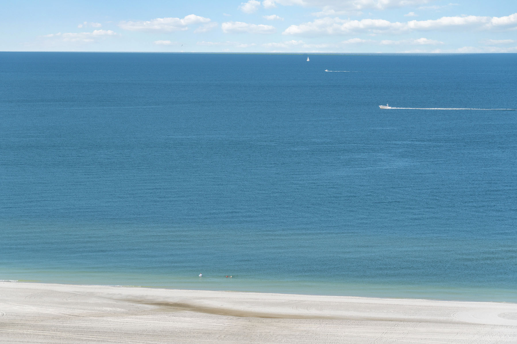 140 Seaview Court , 1703N
