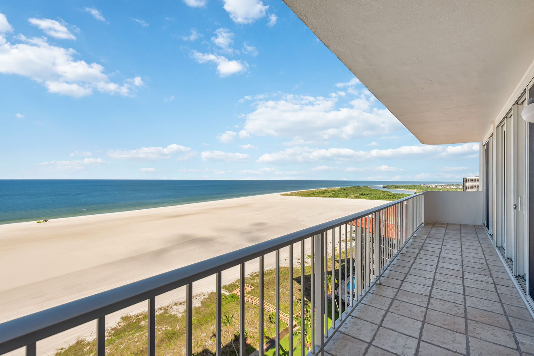 140 Seaview Court , 1703N