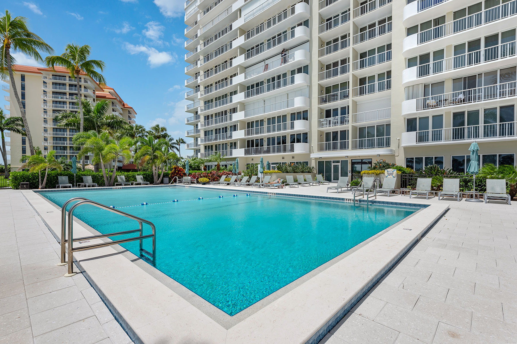 140 Seaview Court , 1703N
