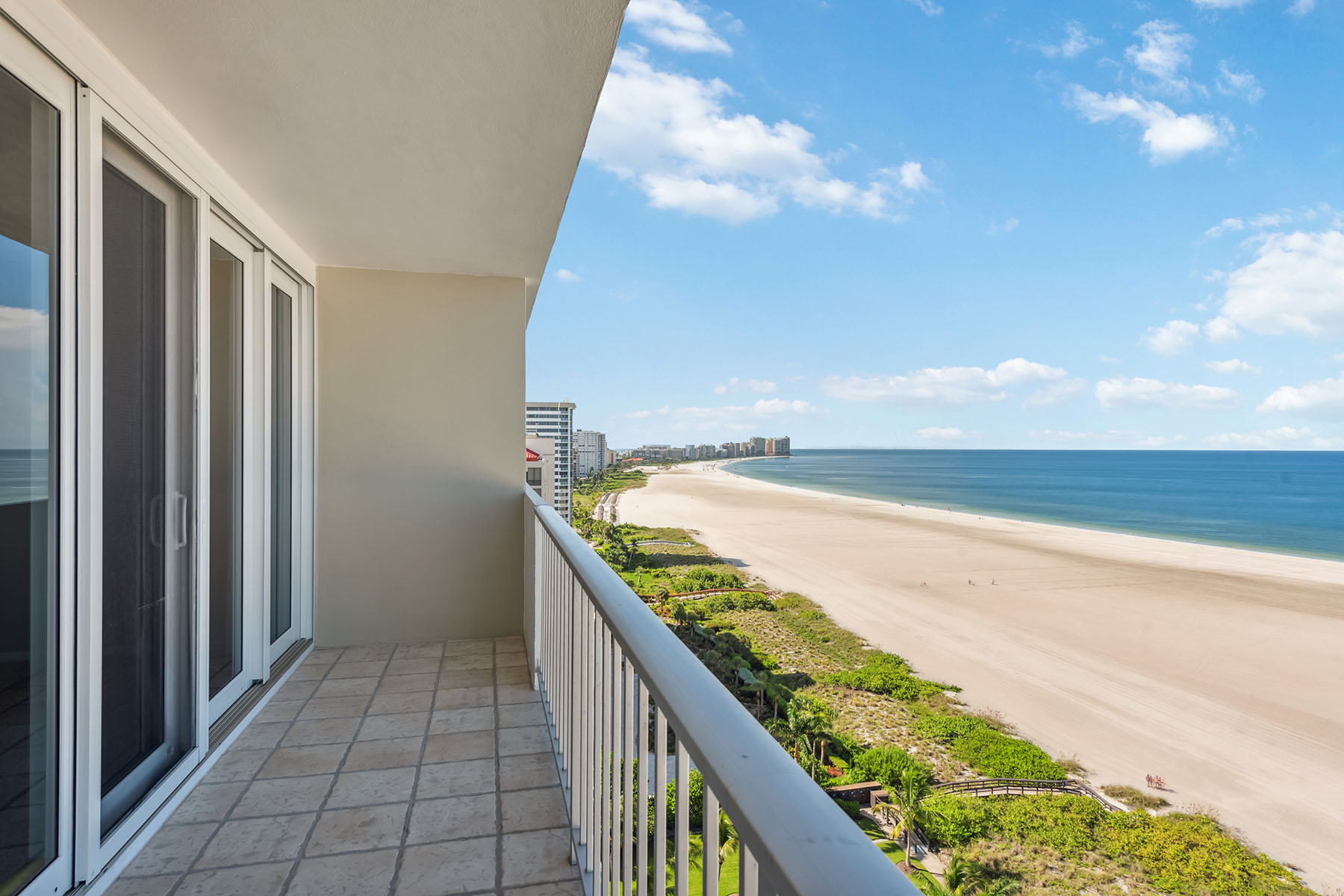 140 Seaview Court , 1703N