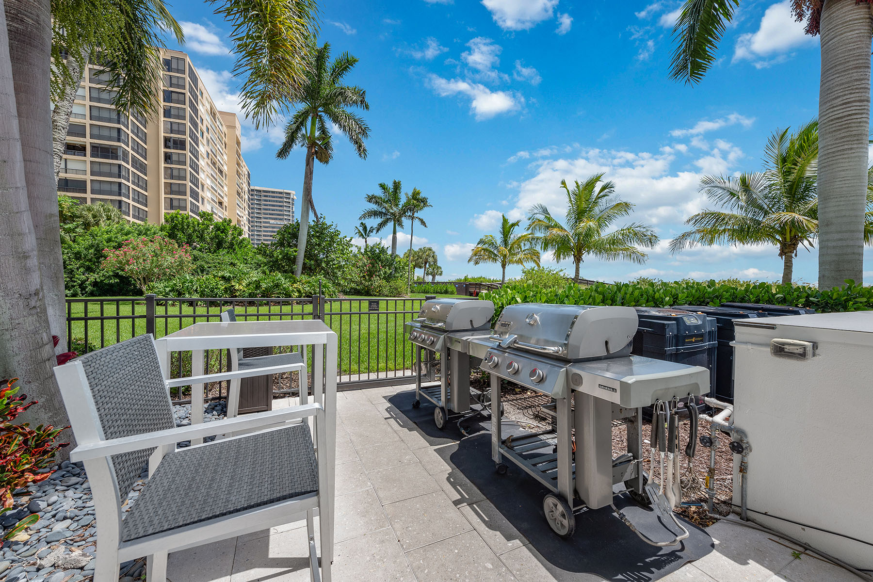 140 Seaview Court , 1703N