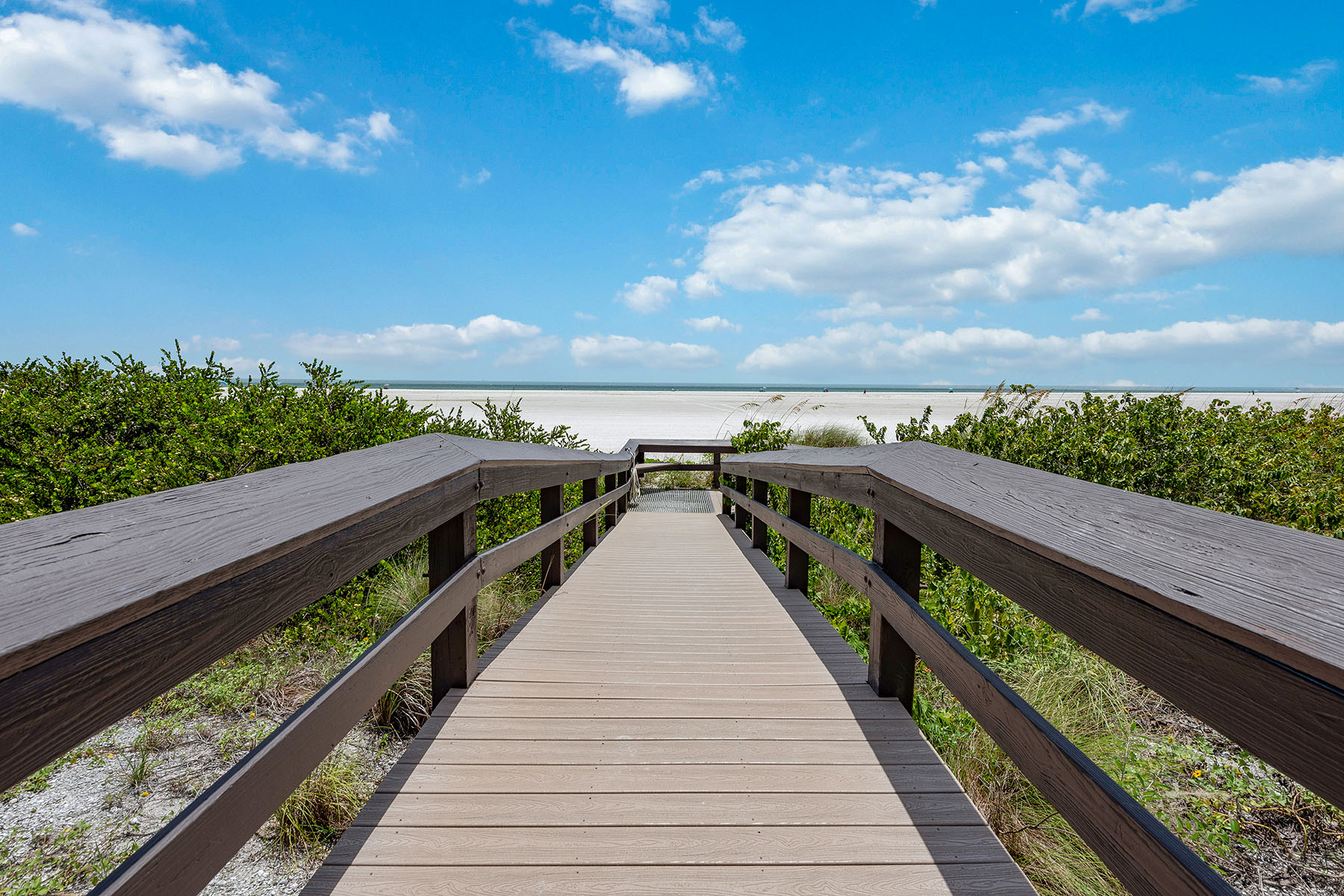140 Seaview Court , 1703N