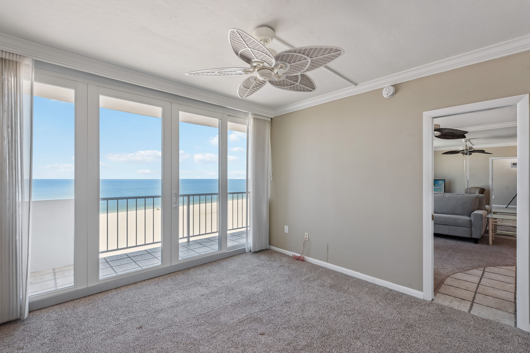 140 Seaview Court , 1703N