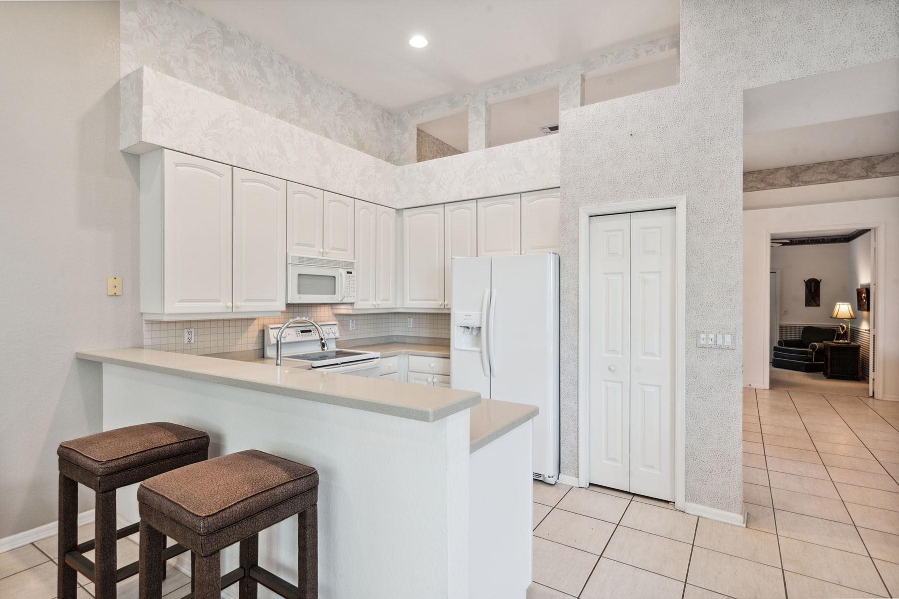 8565 Pepper Tree Way