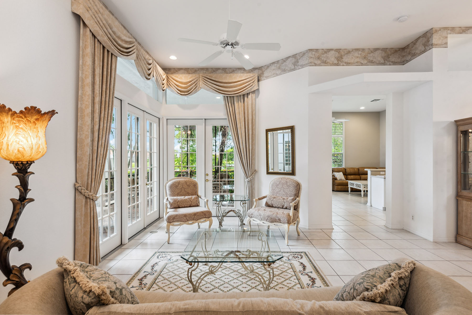 8565 Pepper Tree Way
