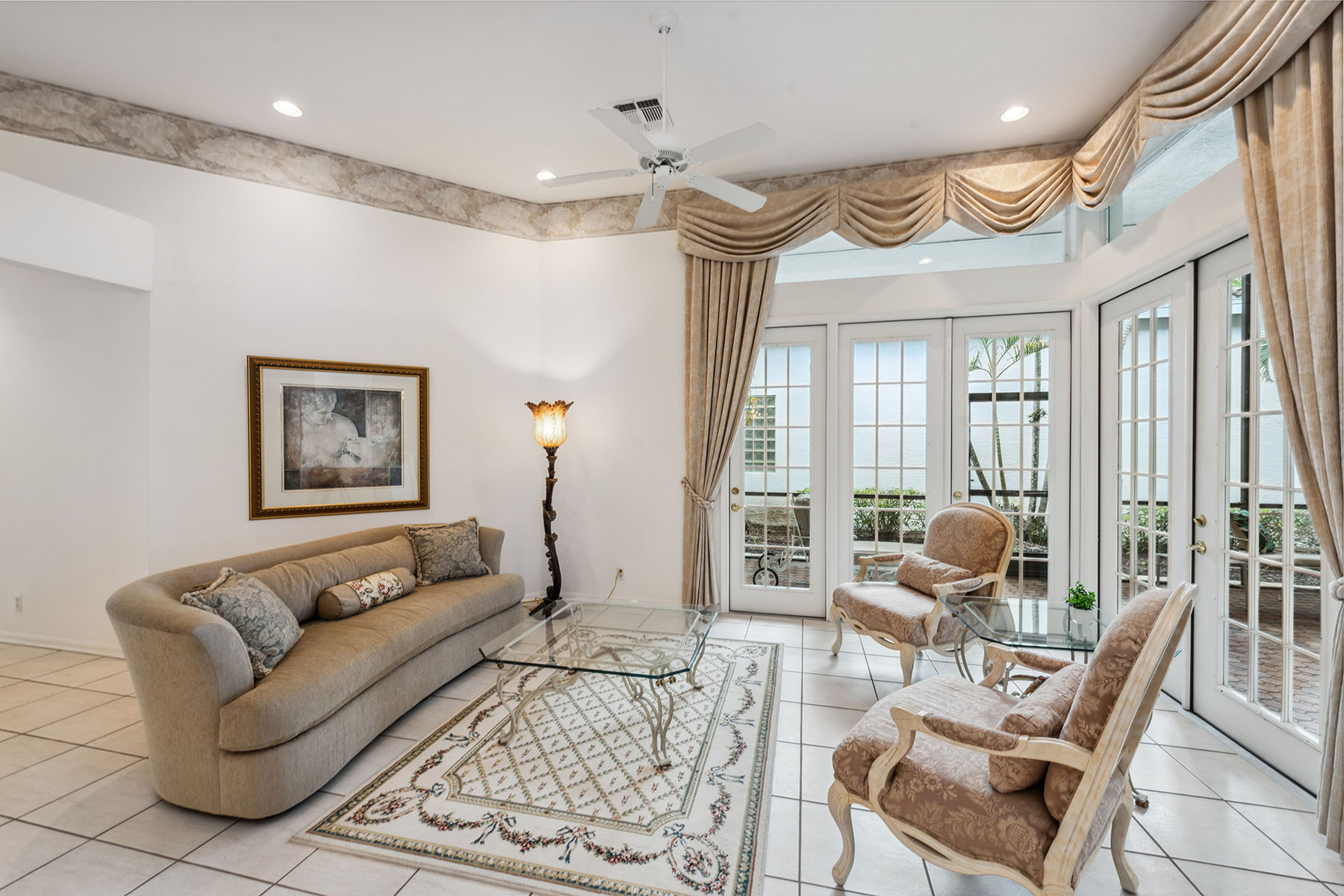 8565 Pepper Tree Way