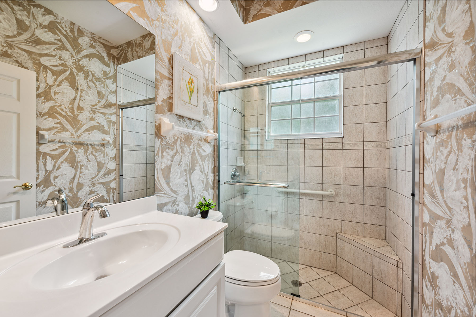 8565 Pepper Tree Way