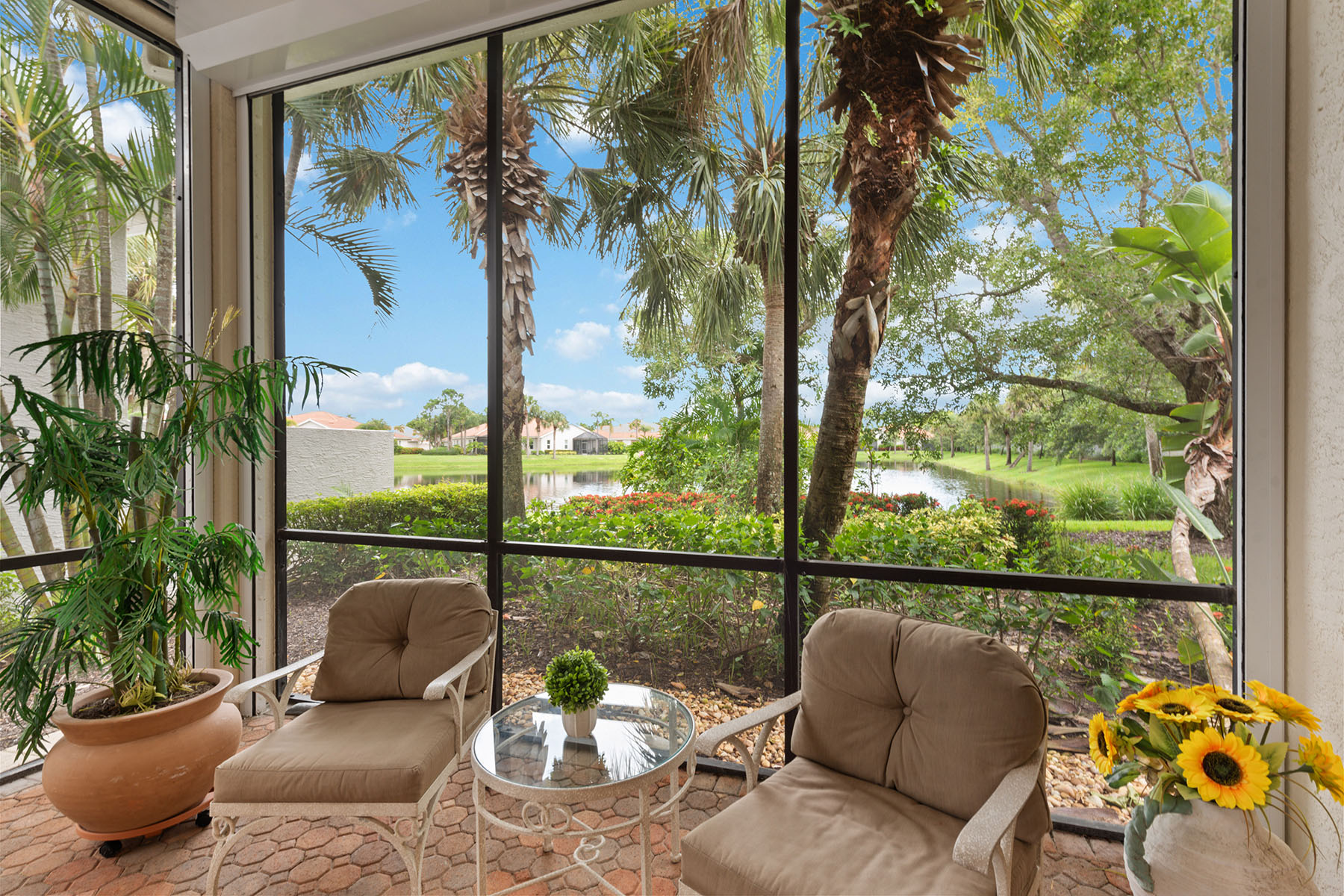 8565 Pepper Tree Way