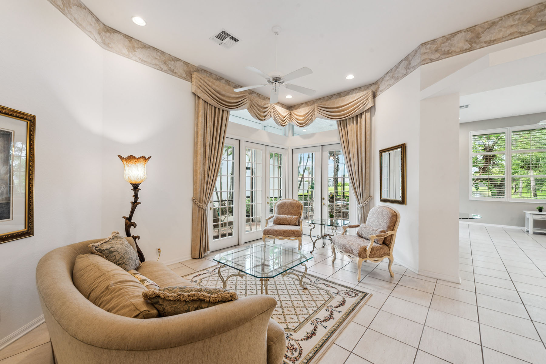 8565 Pepper Tree Way