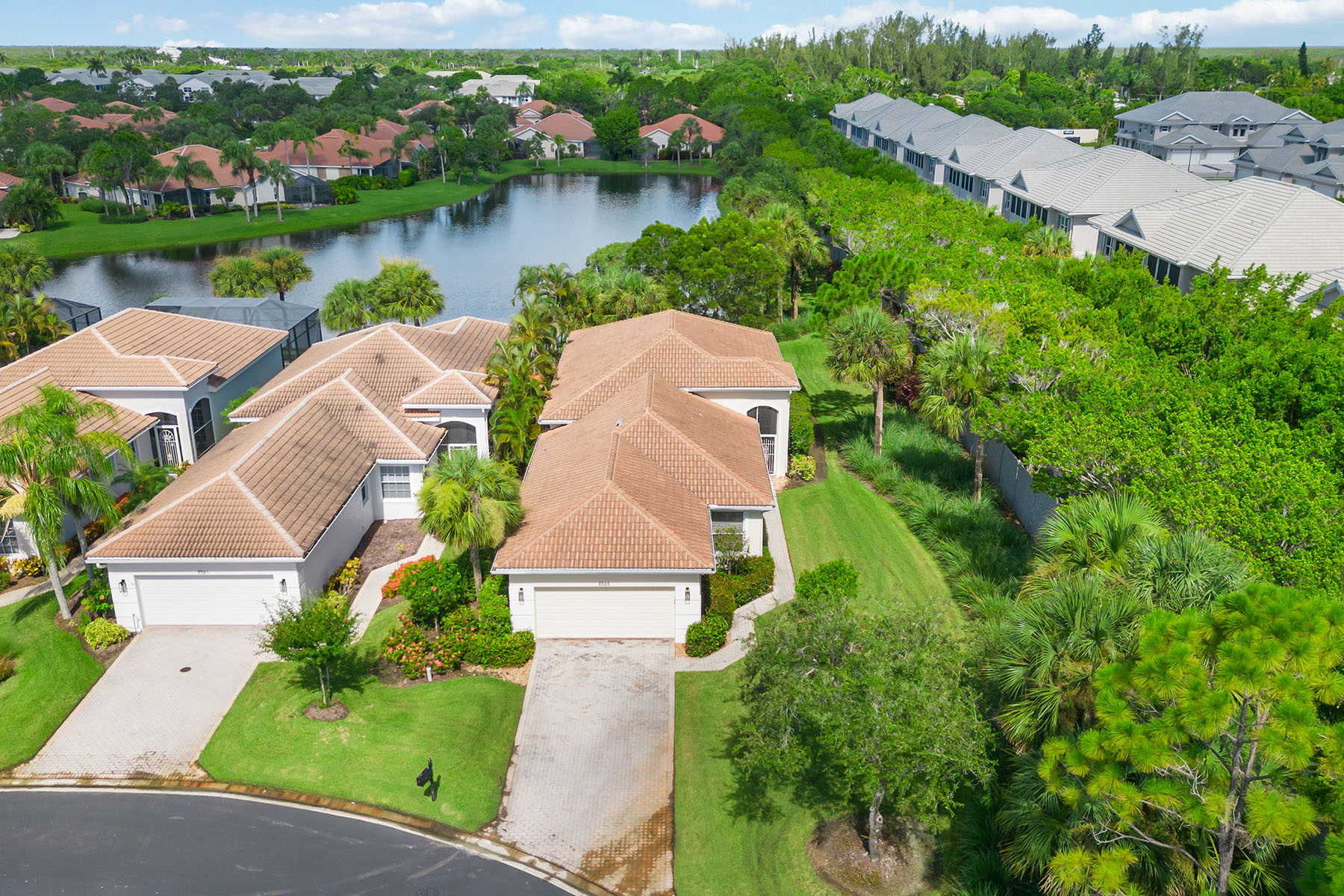 8565 Pepper Tree Way