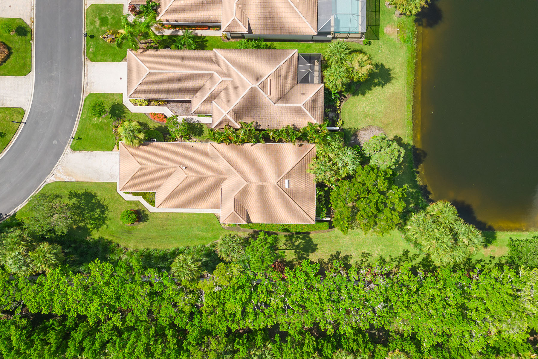 8565 Pepper Tree Way