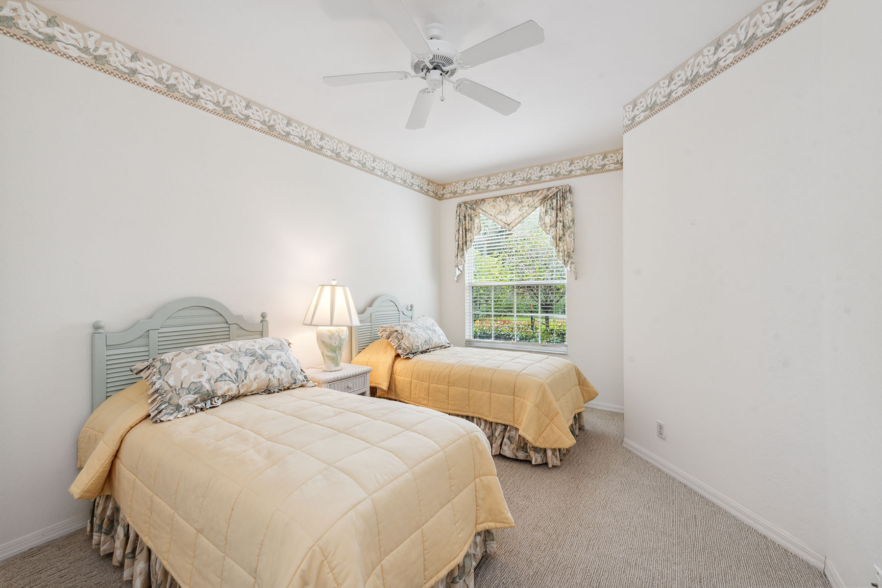 8565 Pepper Tree Way