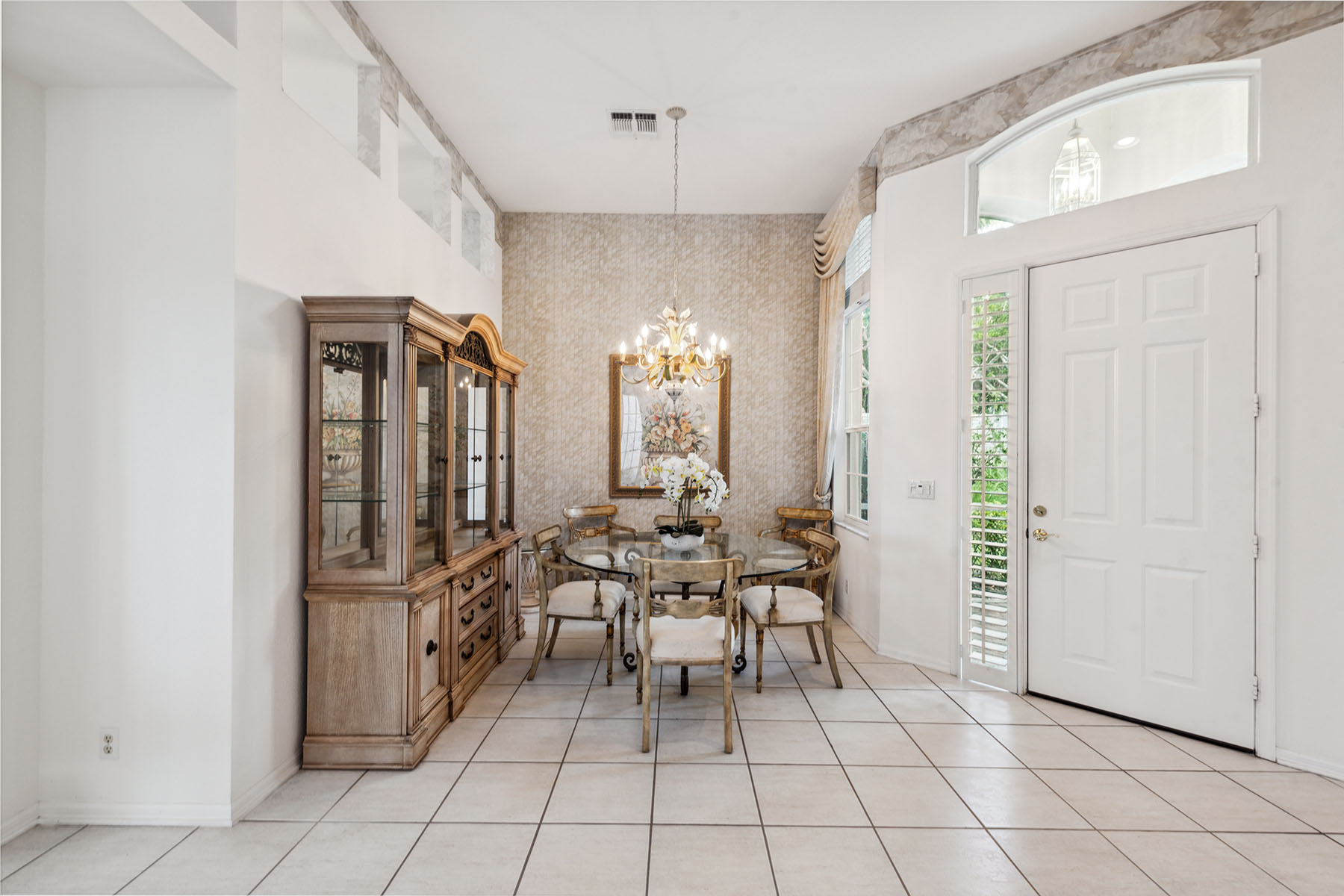 8565 Pepper Tree Way