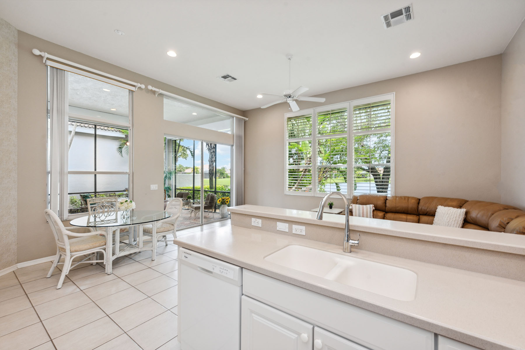 8565 Pepper Tree Way