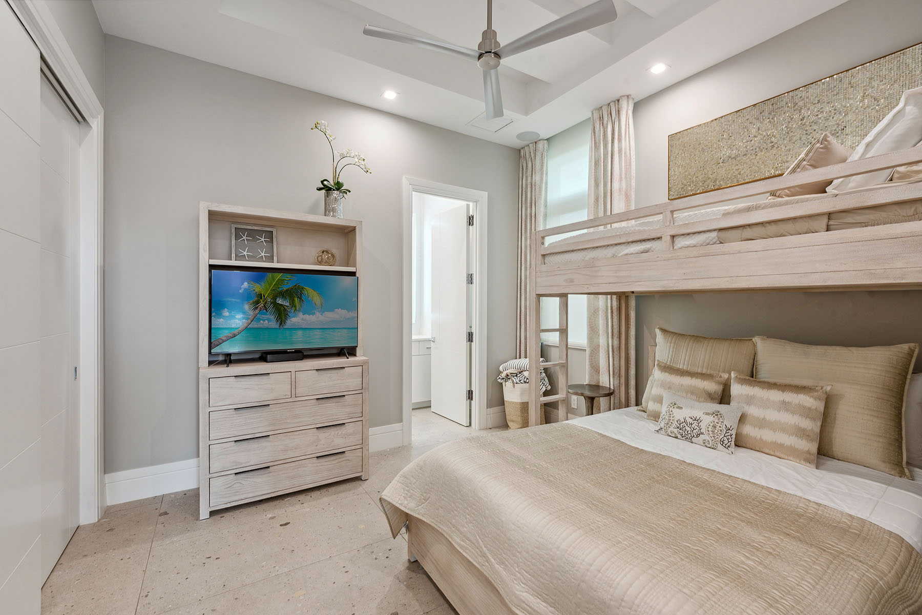1528 Buccaneer Court