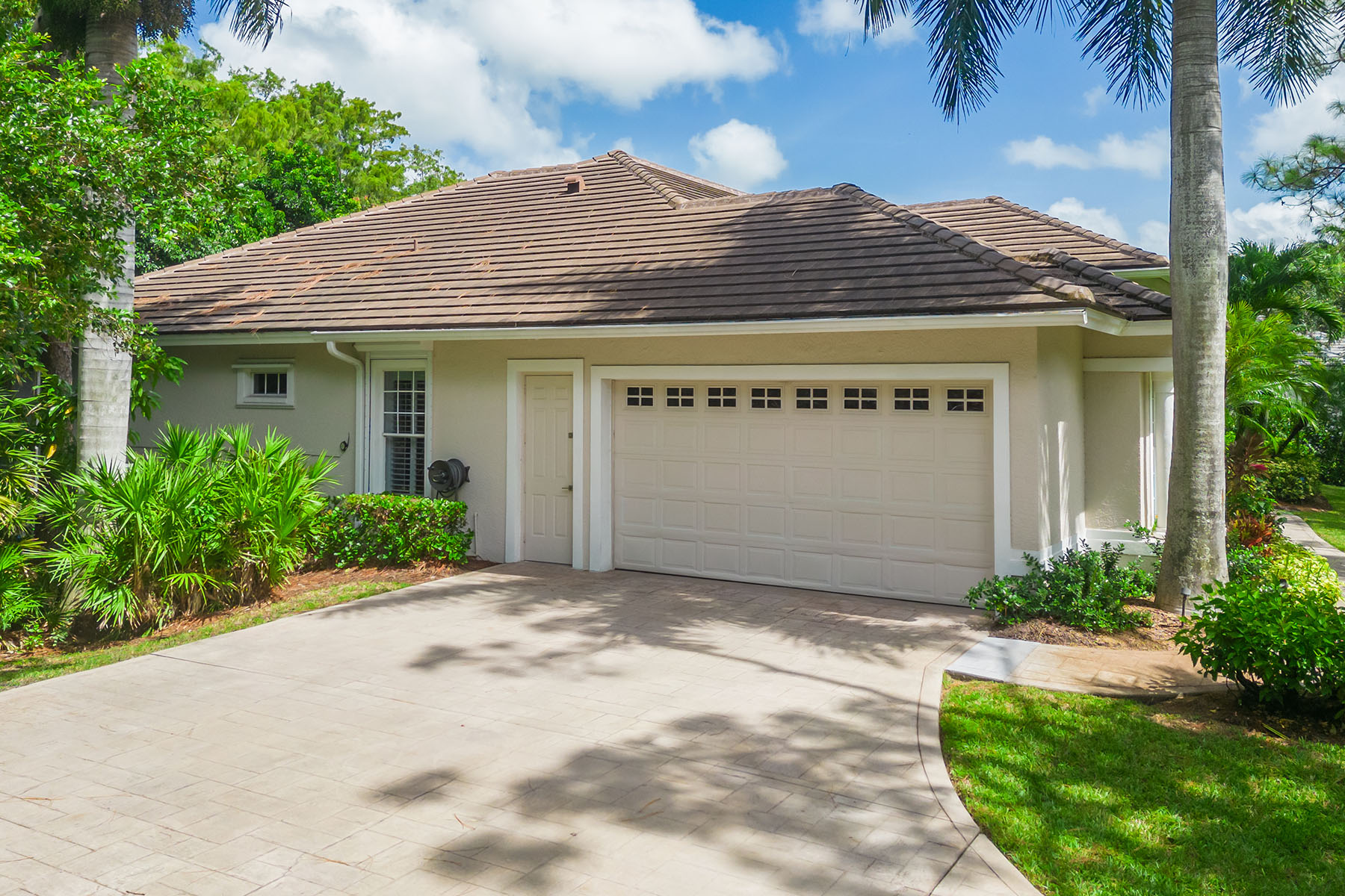2271 Hawksridge Drive