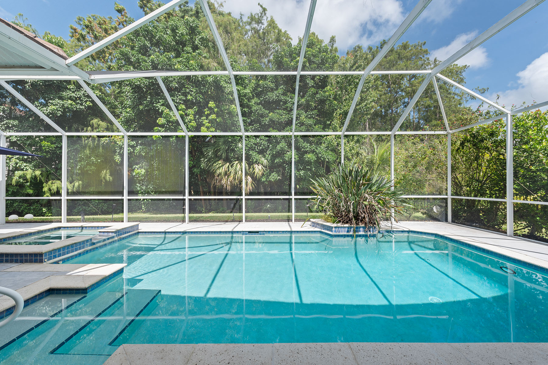 2271 Hawksridge Drive