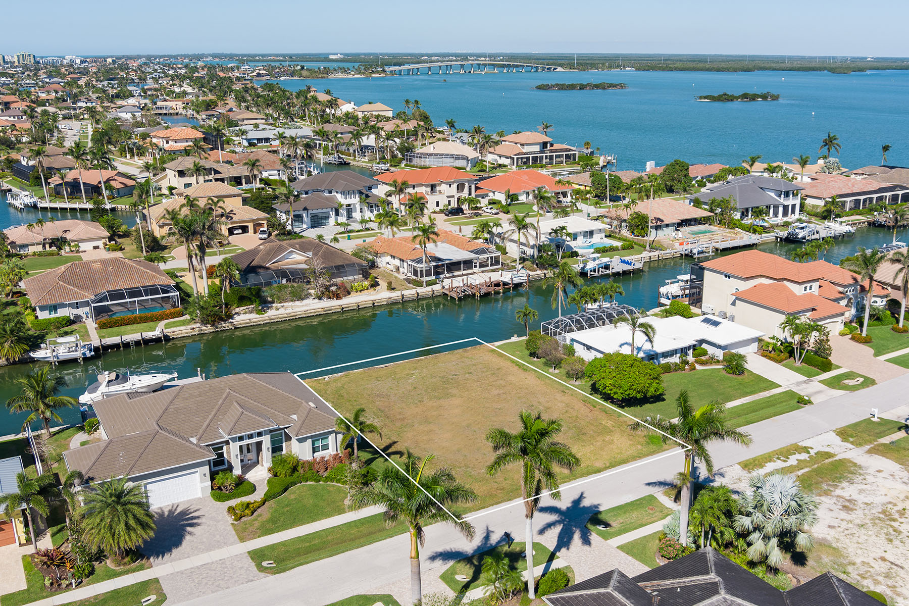 1748 Wavecrest Court
