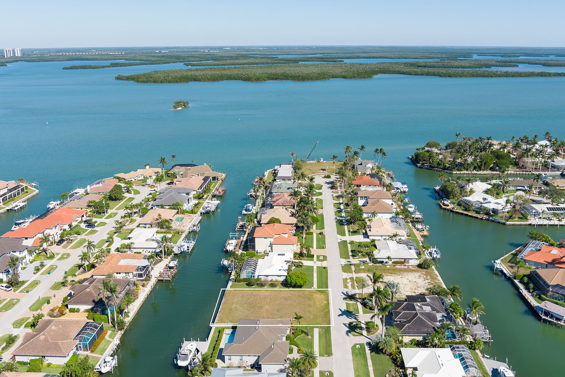1748 Wavecrest Court
